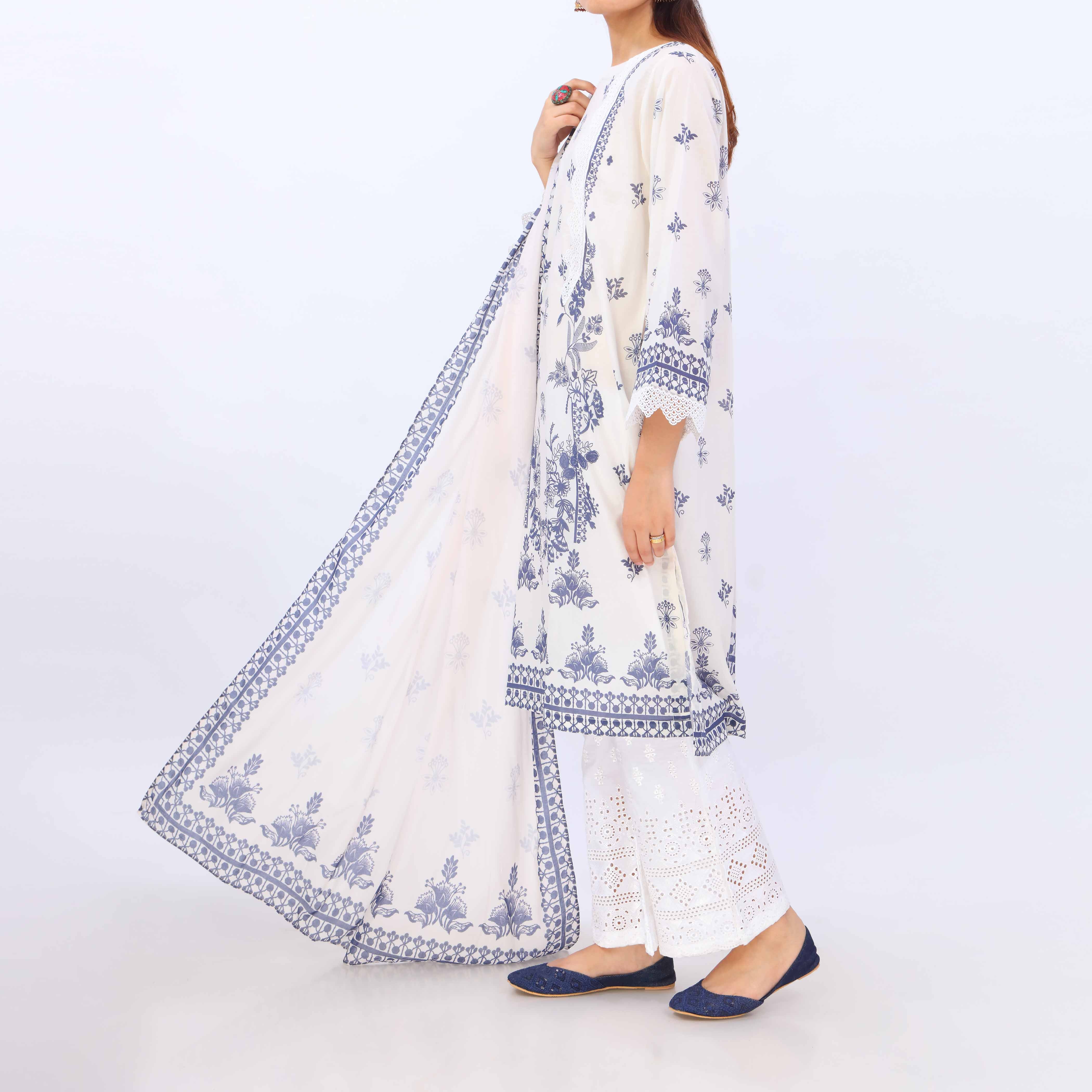 2 PC- Digital Printed Lawn Suit PS5426 - Image 4