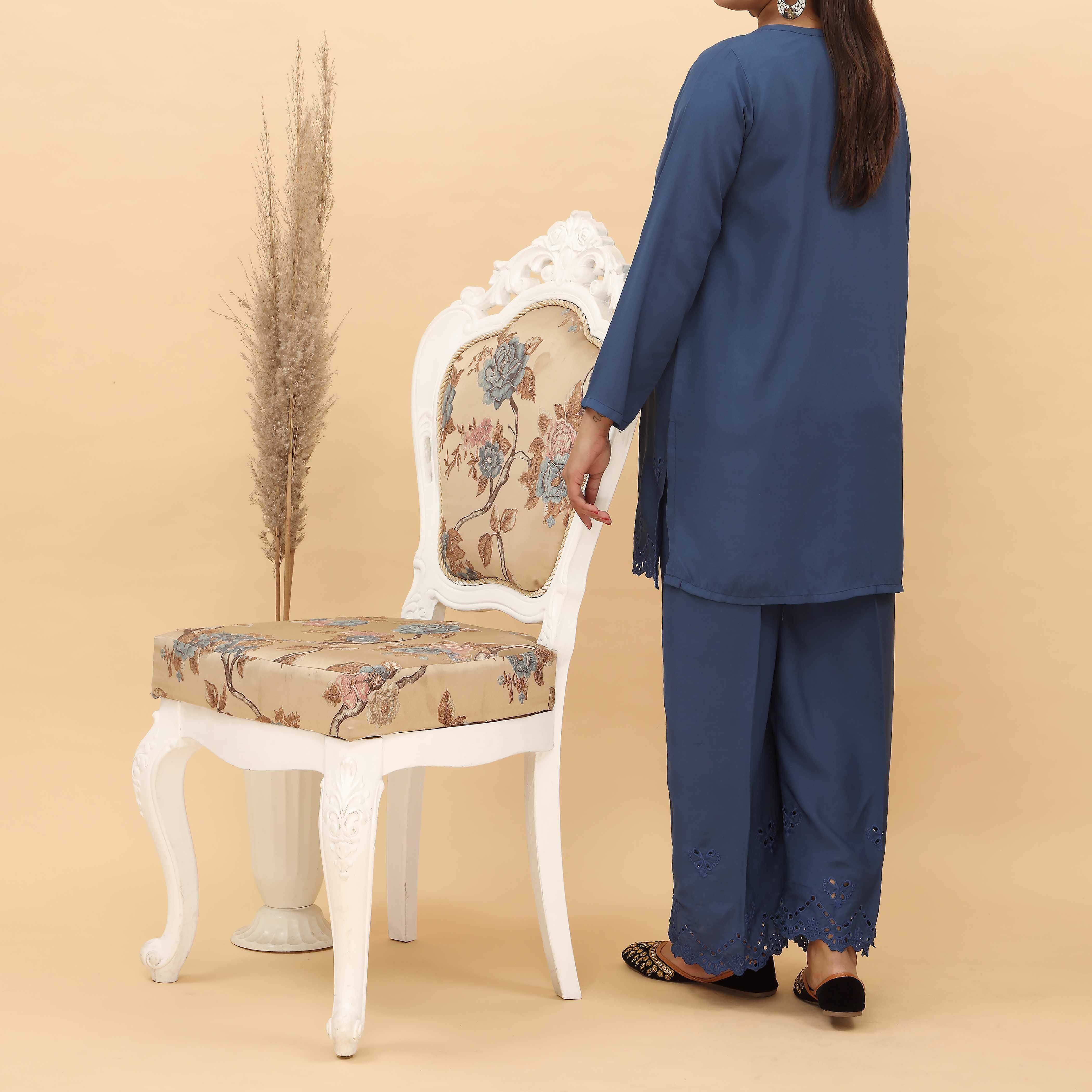 2PC- Schiffli Embroidery Grip Silk Suit PS5011 - Image 3