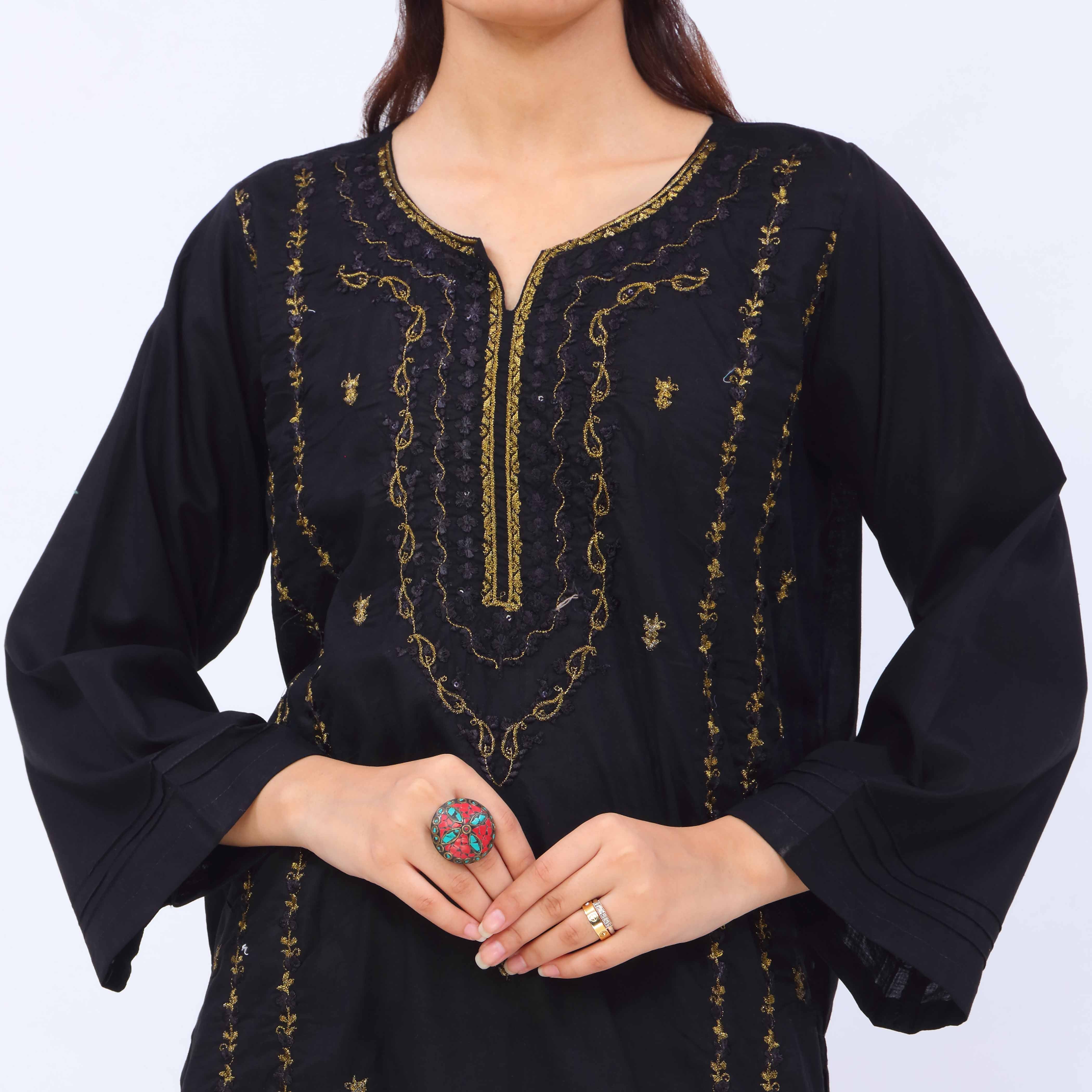 3 PC- Embroidered Cambric Suit PS5447 - Image 3