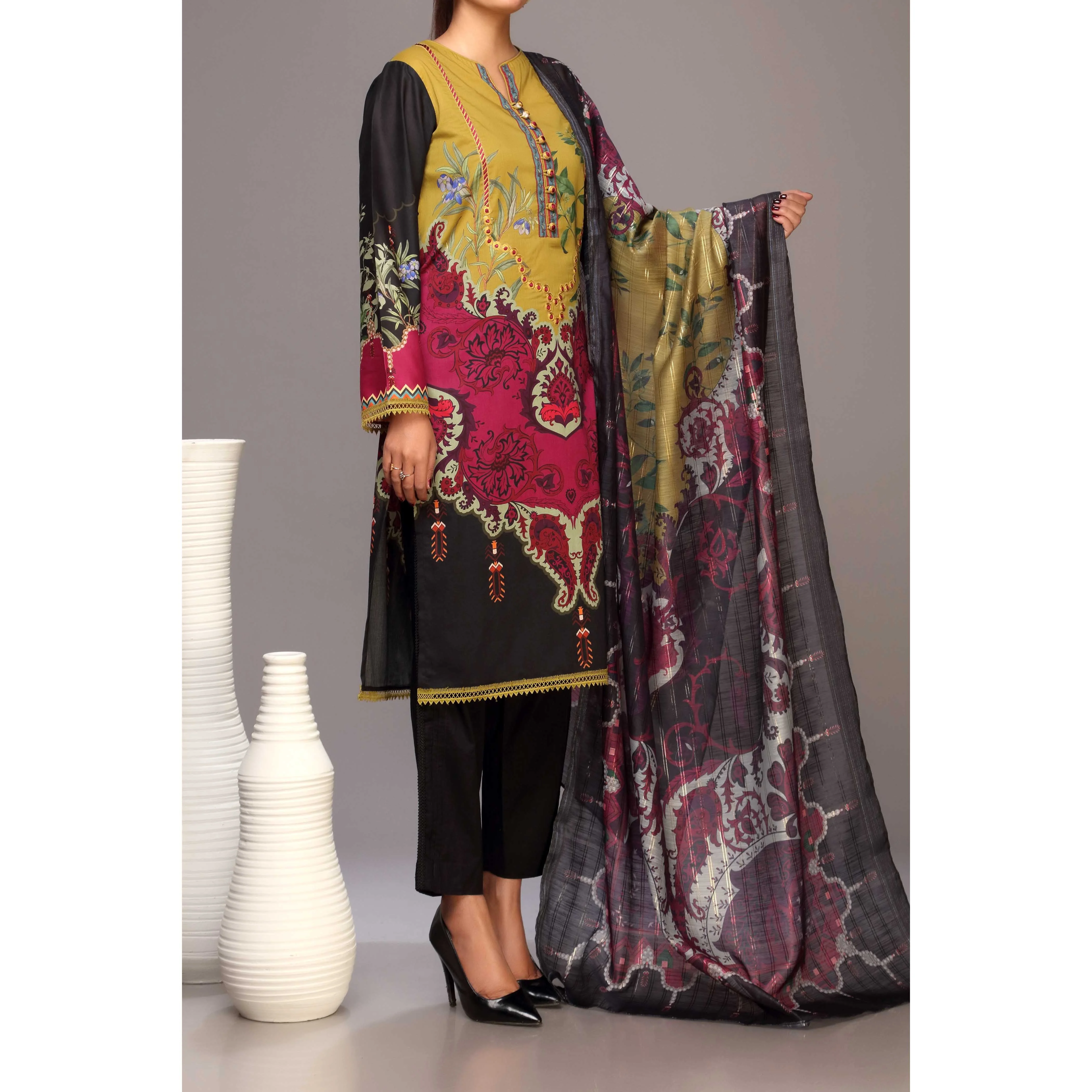 3PC- Digital Printed Lawn Embroidered Suit PS2207 - Image 2