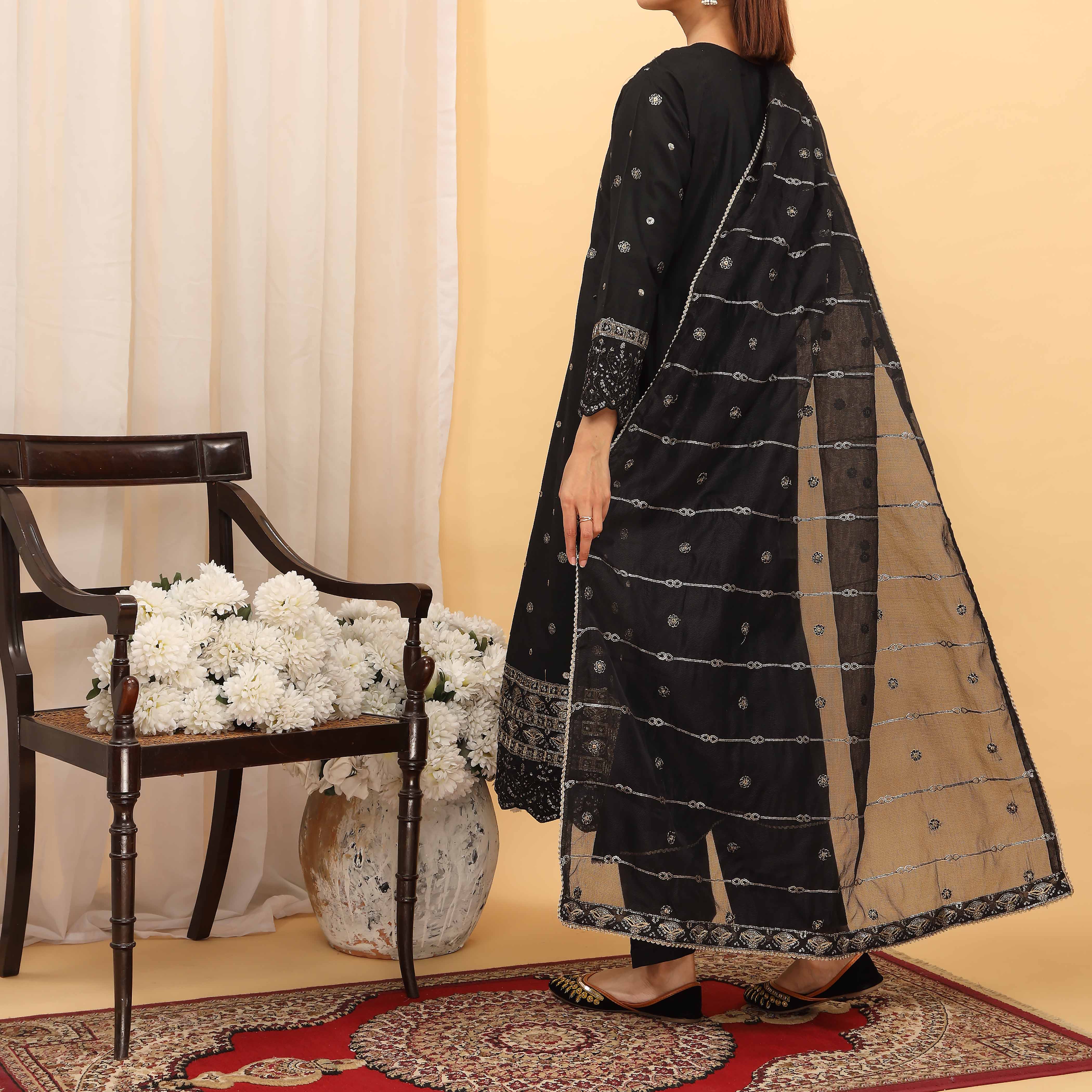 3PC- Embellished Khaddi Net Suit PF5110 - Image 3