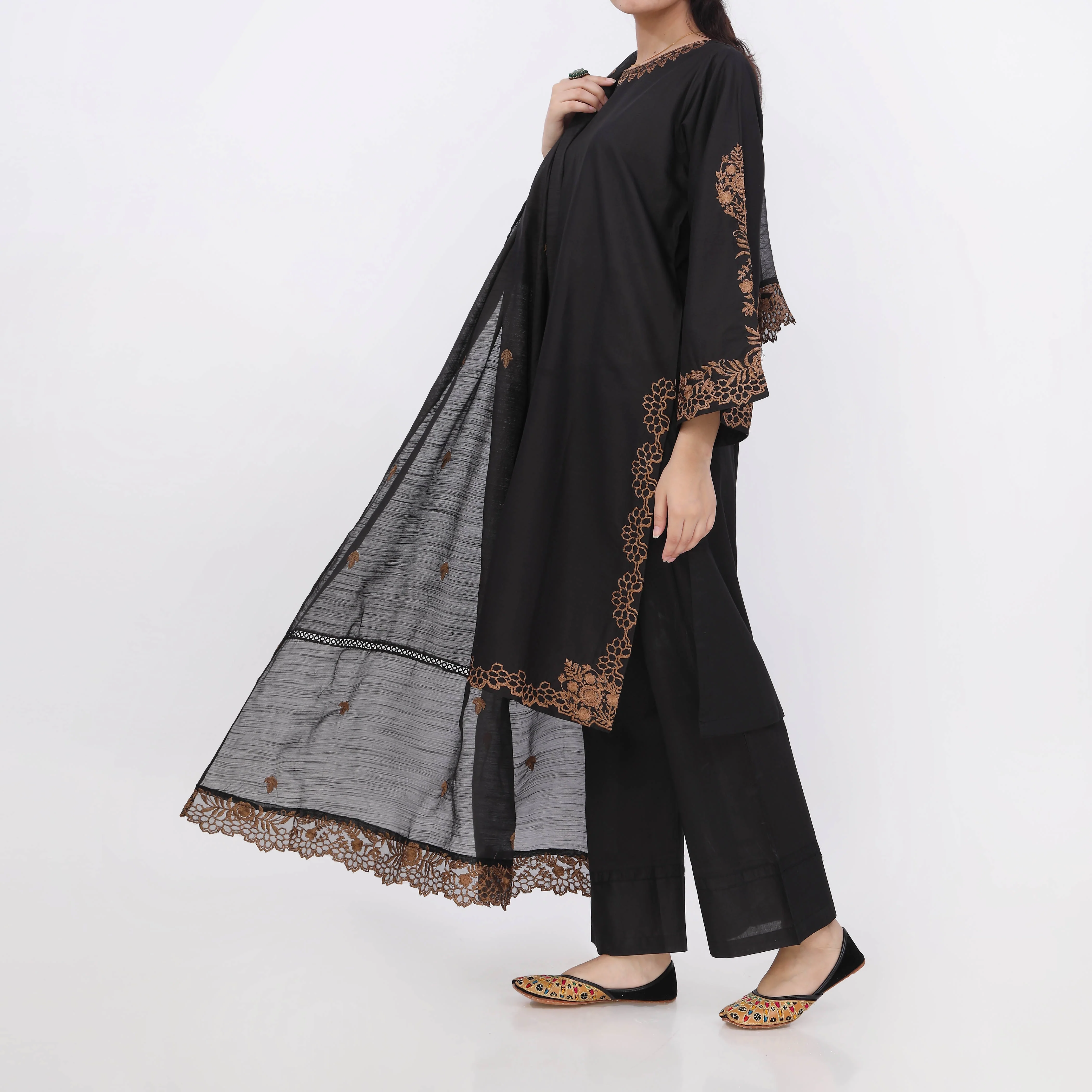 3PC - Embroiderd Cotton Cambric Suit PS5502 - Image 4