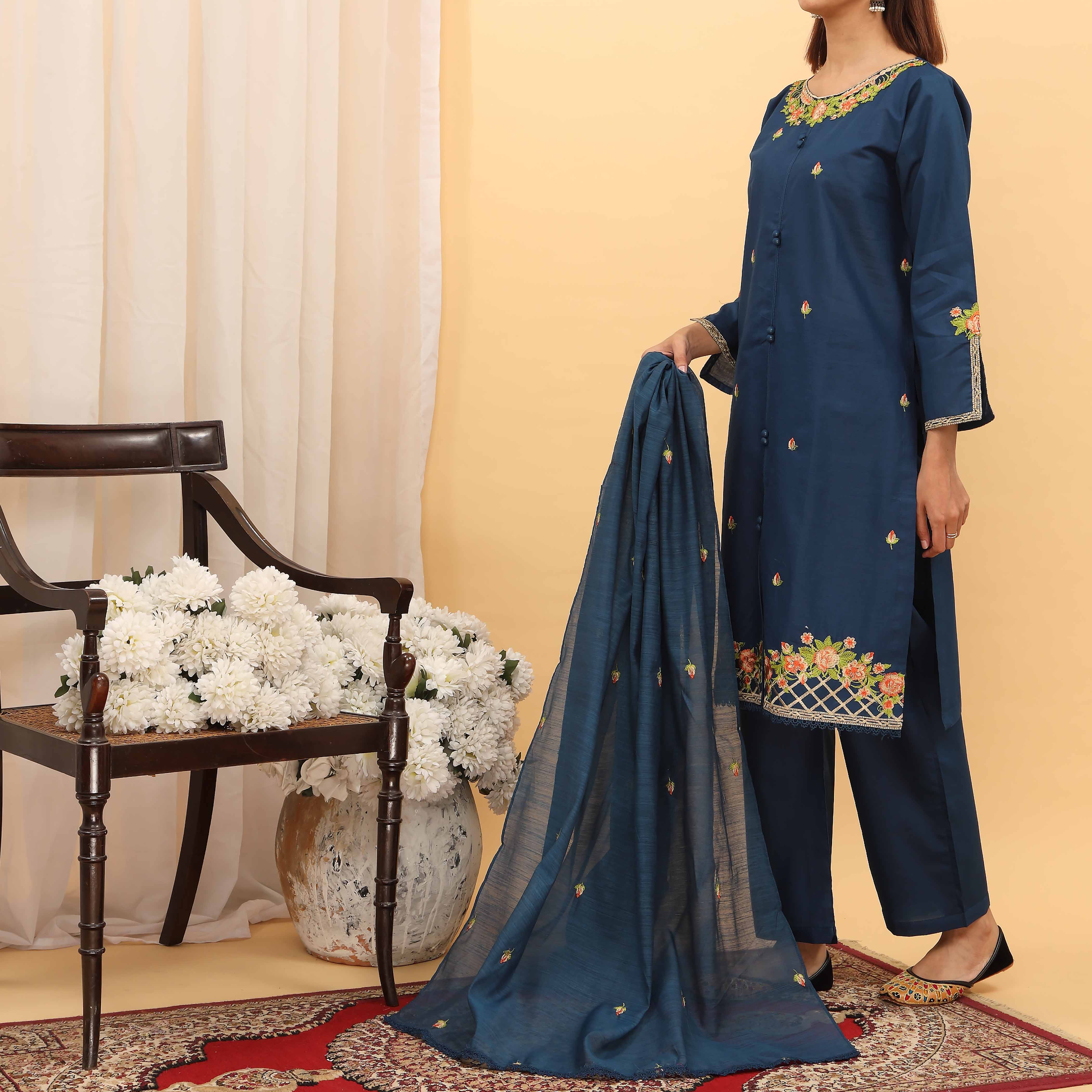 3PC- Embroidered Cambric Suit PS5223 - Image 2