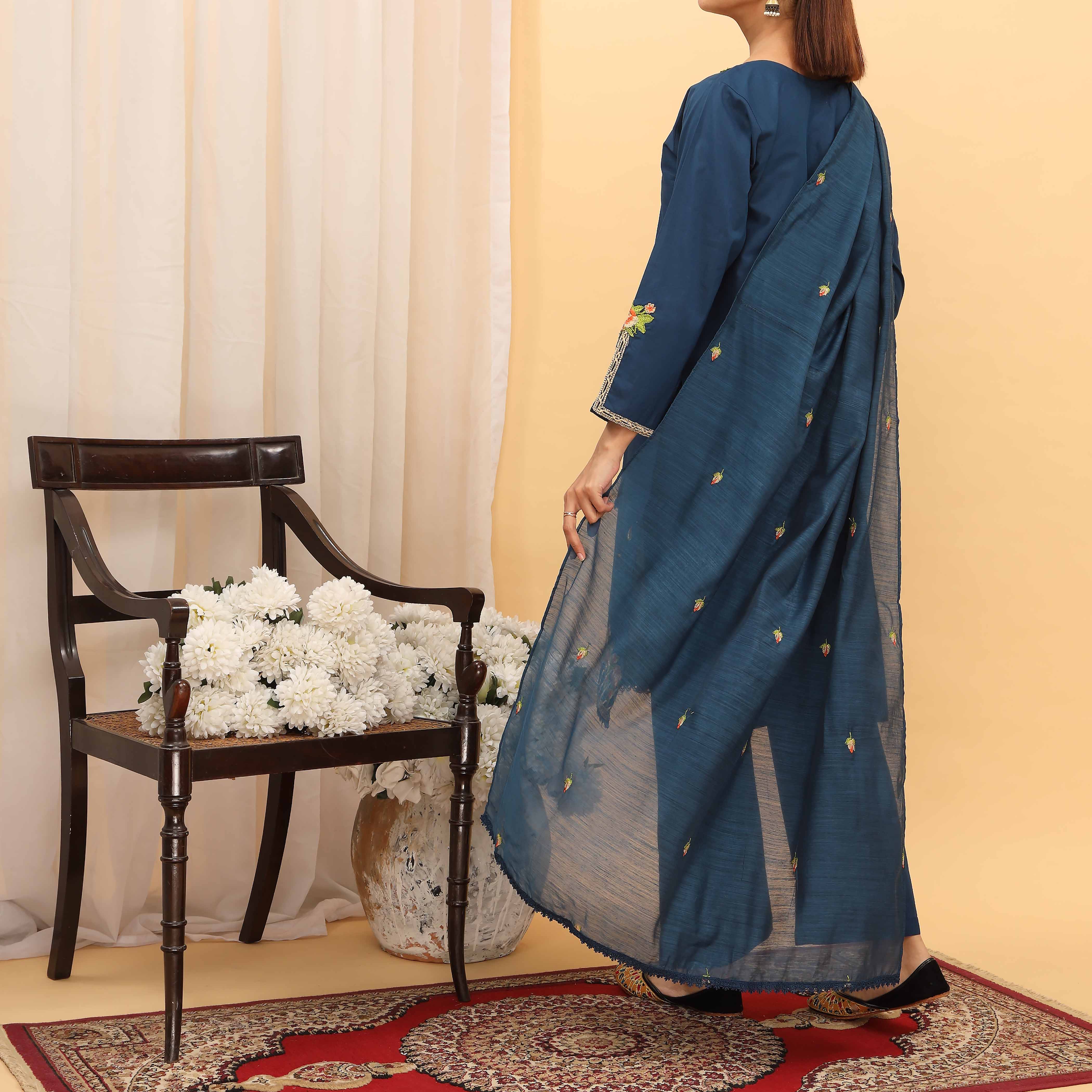 3PC- Embroidered Cambric Suit PS5223 - Image 3