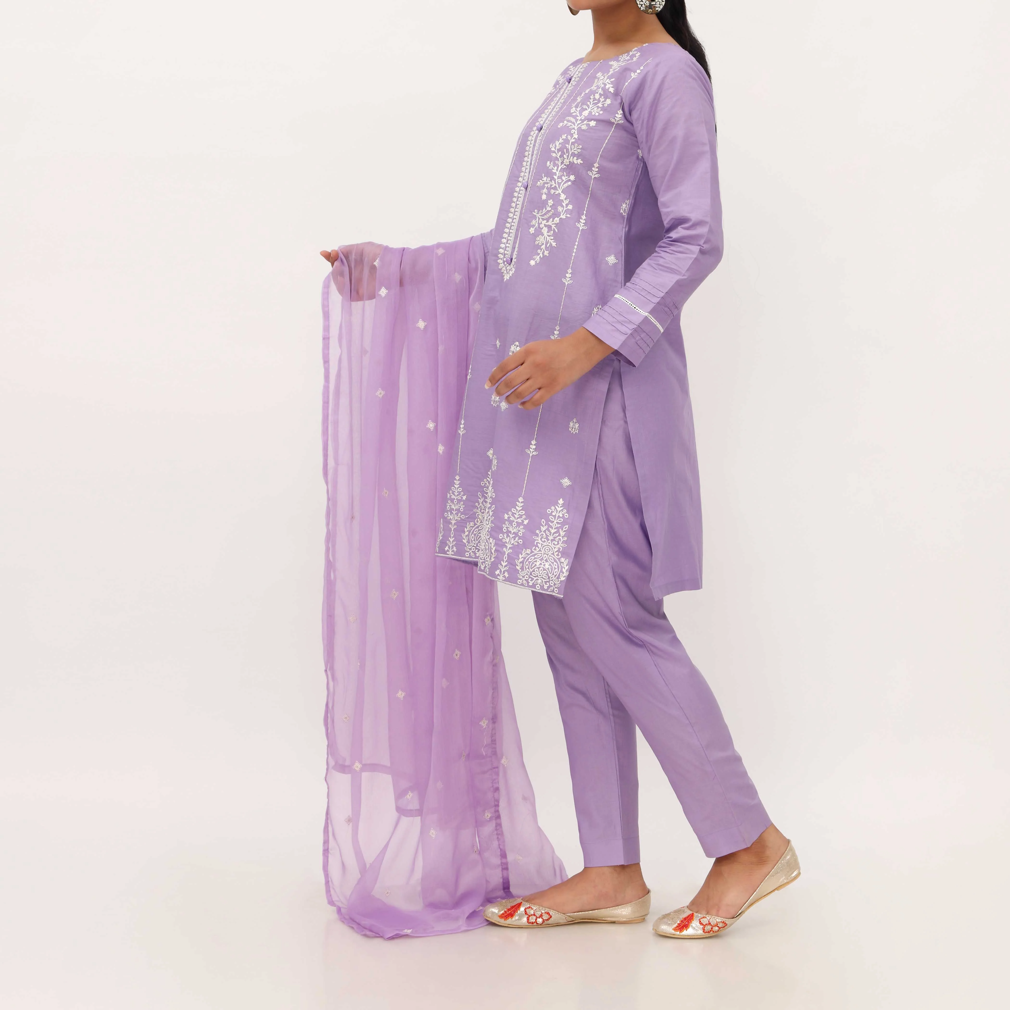 3PC- Embroidered Cambric Suit PS5261 - Image 3