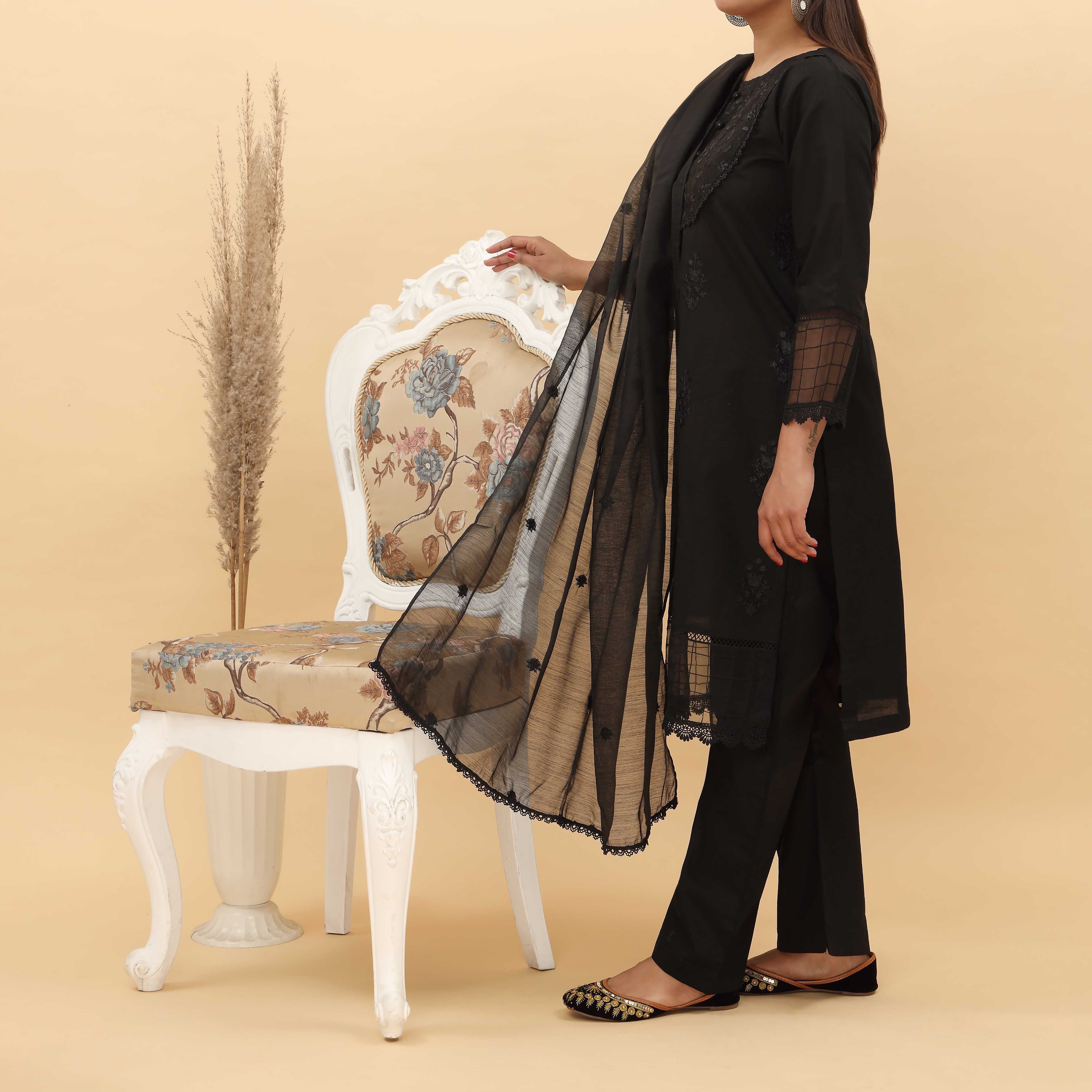 3PC- Embroidered Cotton Cambric Suit PS5143 - Image 2