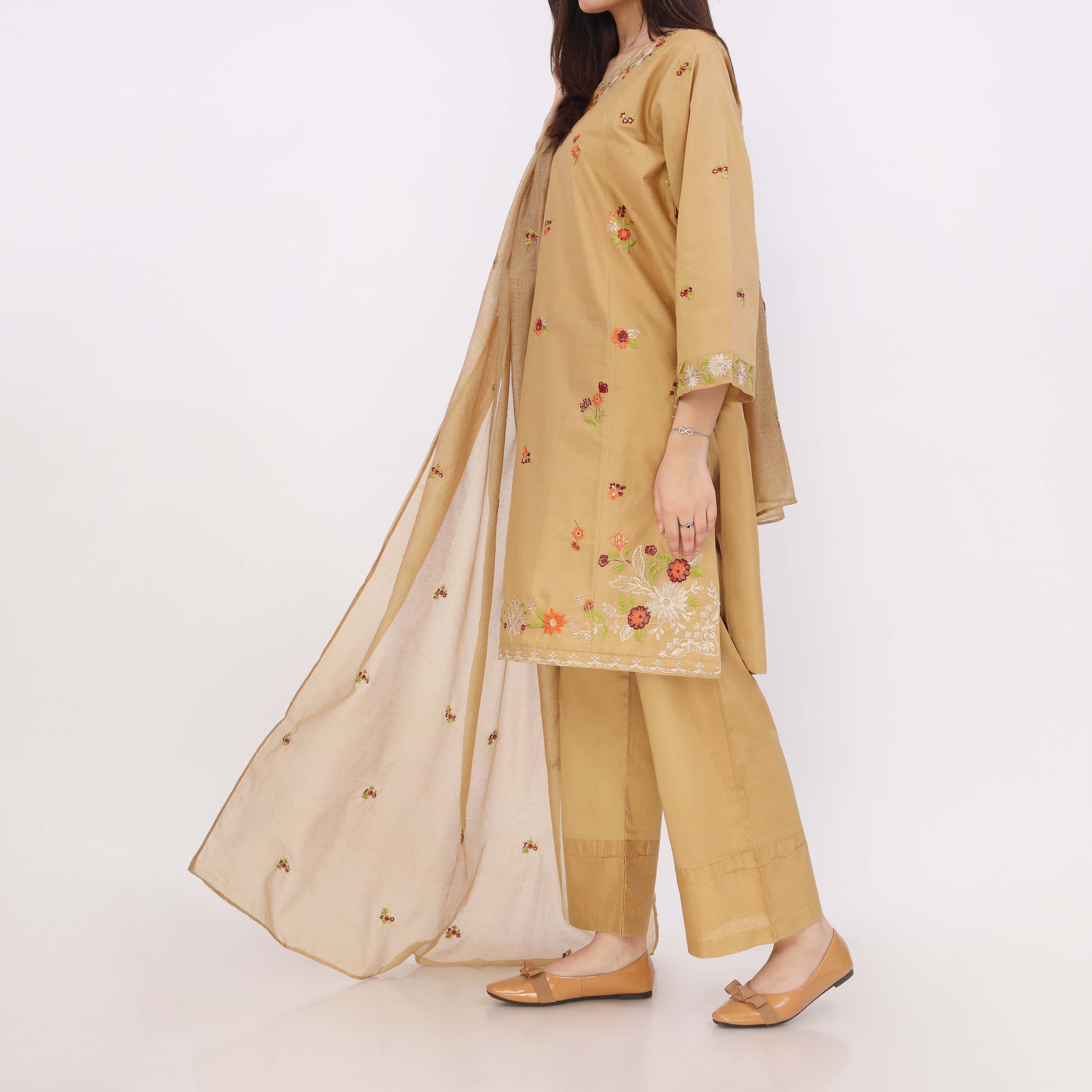 3PC Embroidered Cotton Cambric Suite - Image 4