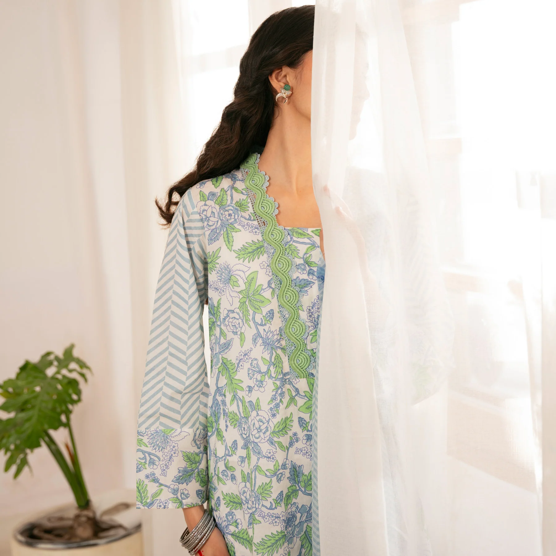 3PC- Screen Printed Cambric Suit PS5118 - Image 2
