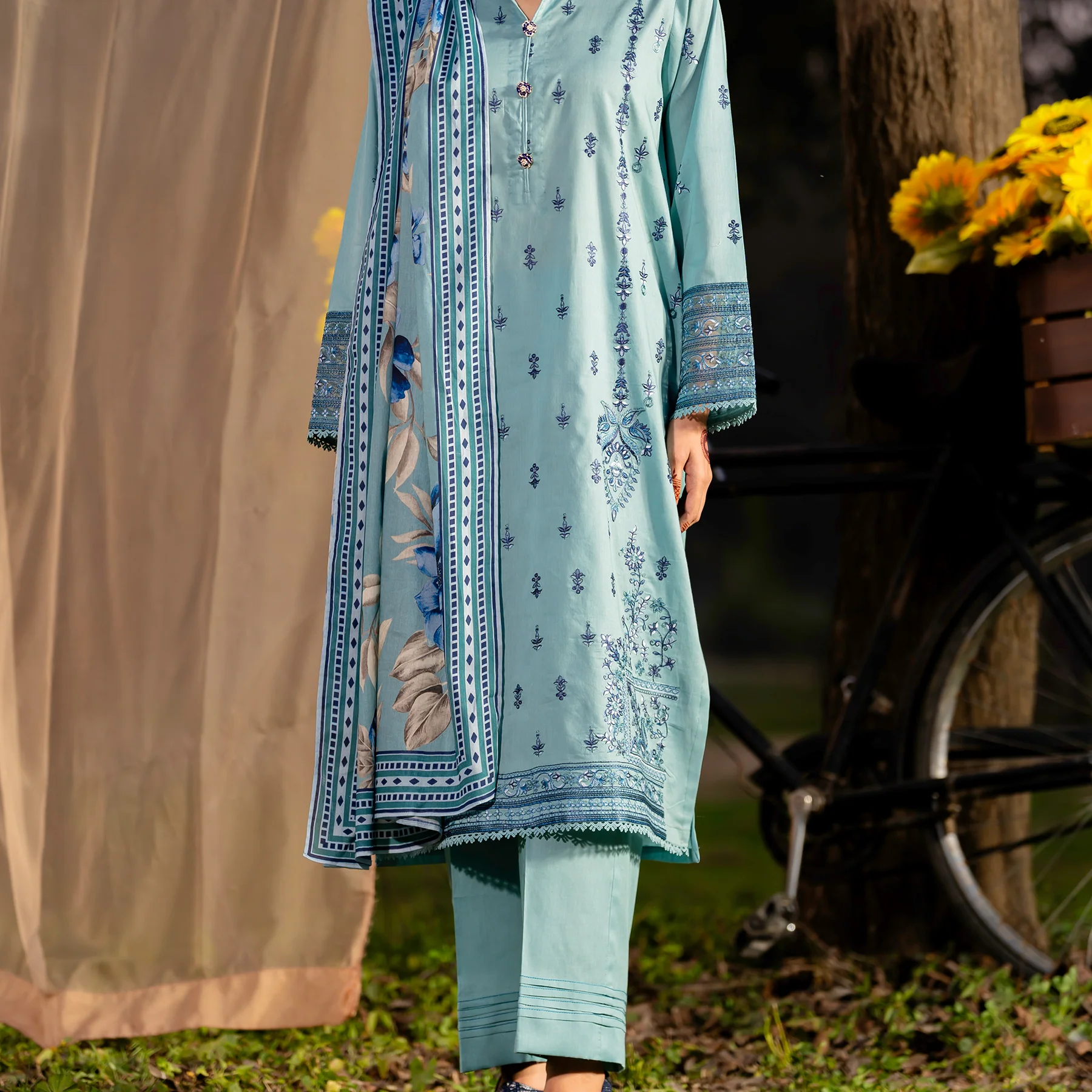 3PC- Unstitched Embroidered Lawn Suit US5348 - Image 4