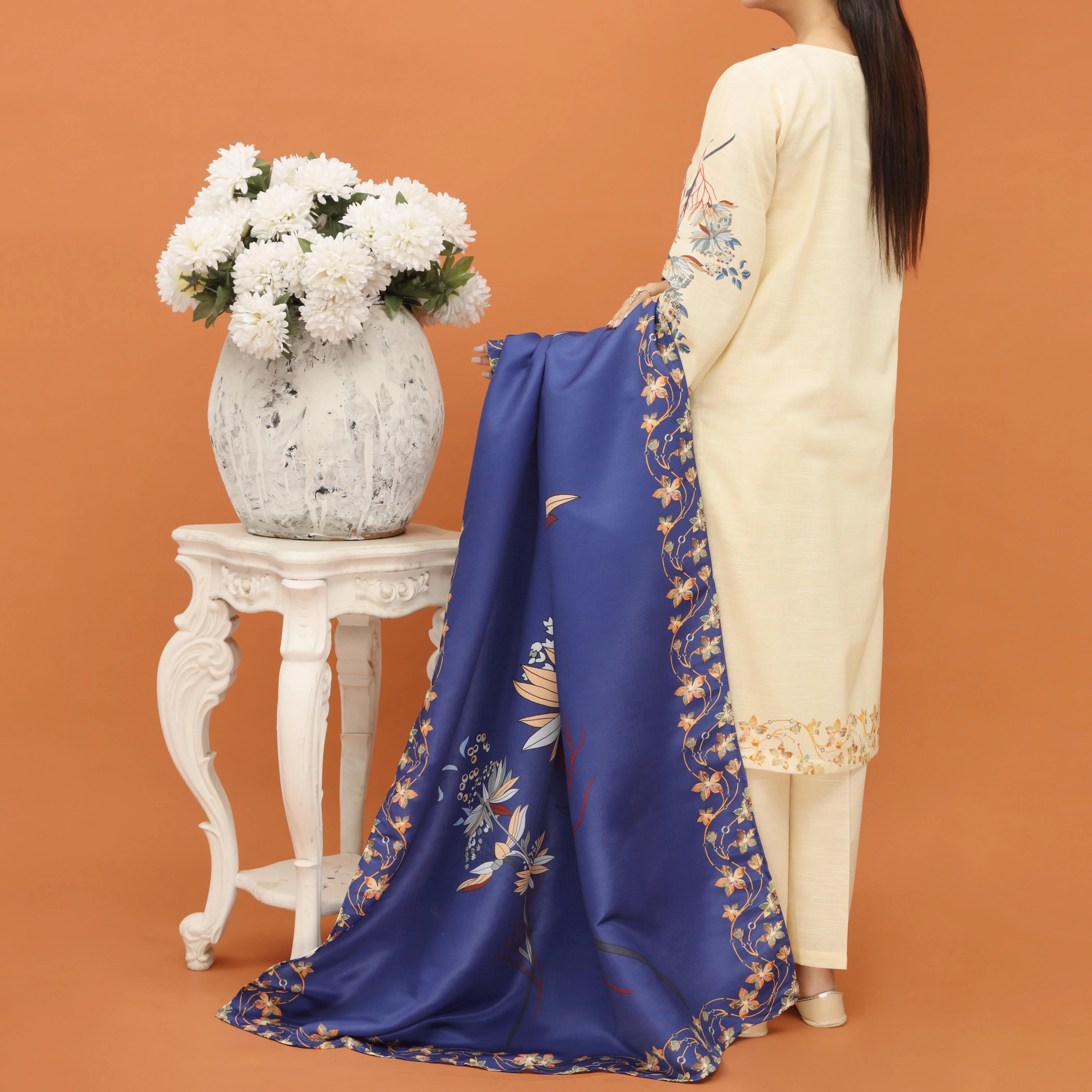 3PC- Screen printed Khaddar Suit PW4161 - Image 3