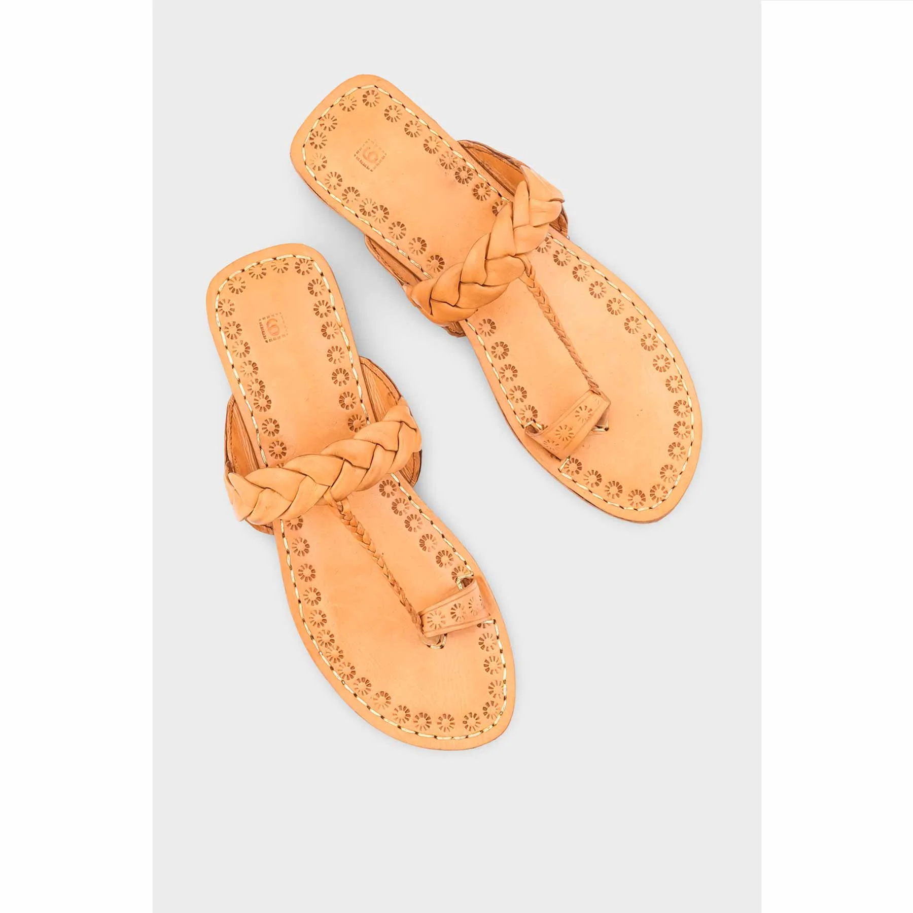Beige Kolapoori Chappal EC0258 - Image 5