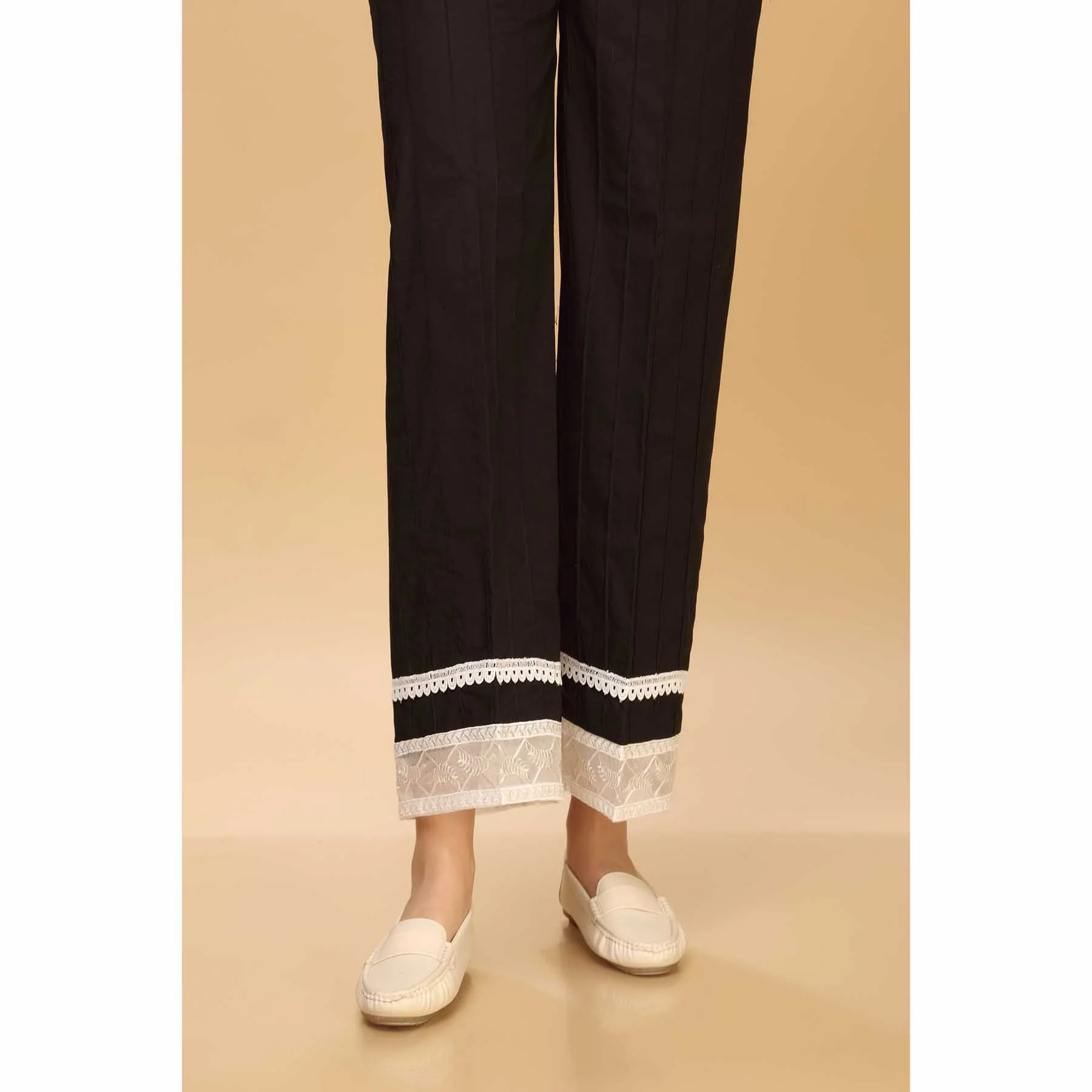 Black Color Embellished Cambric Trouser PW1535 - Image 3