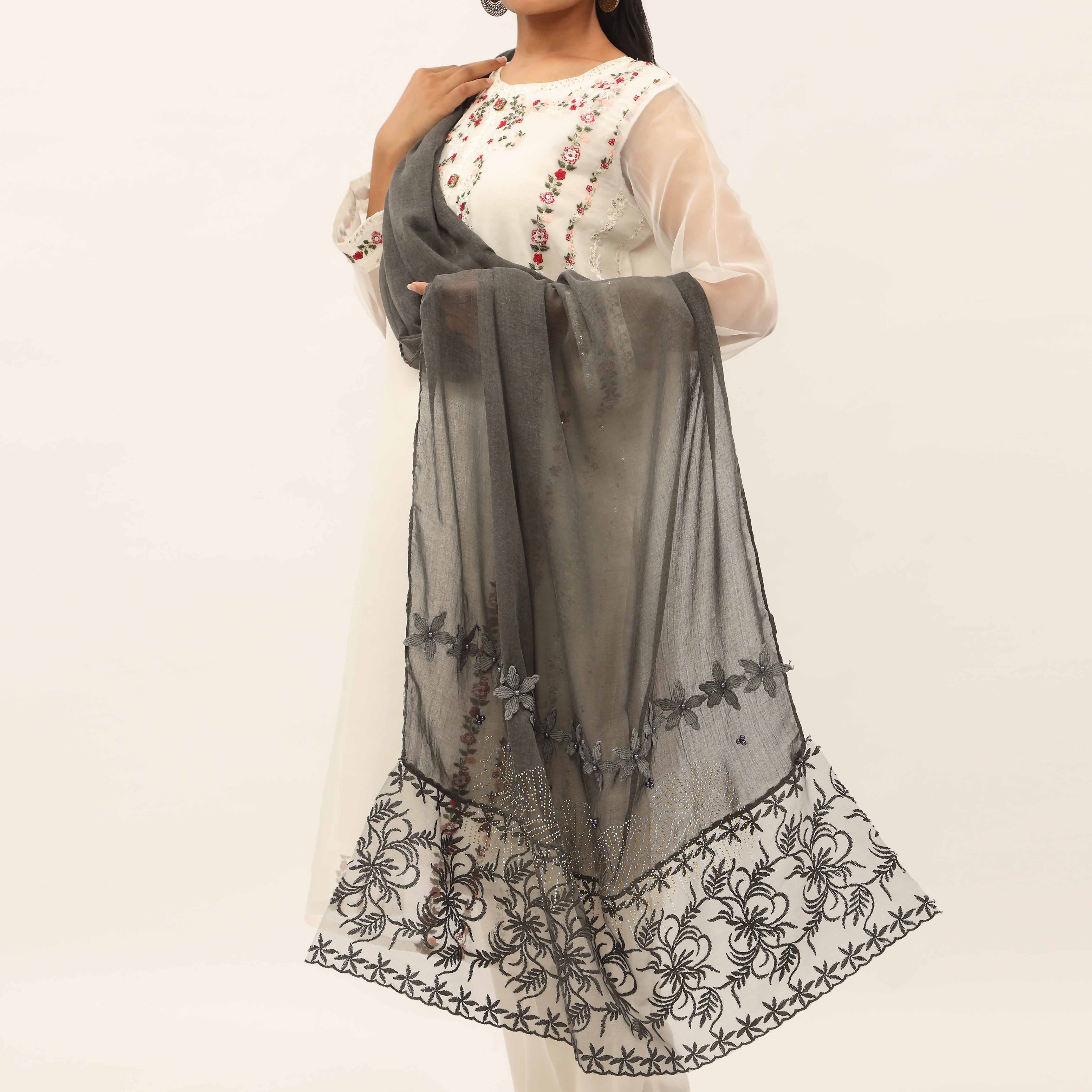 Black Embroidered Stole PD5269 - Image 2