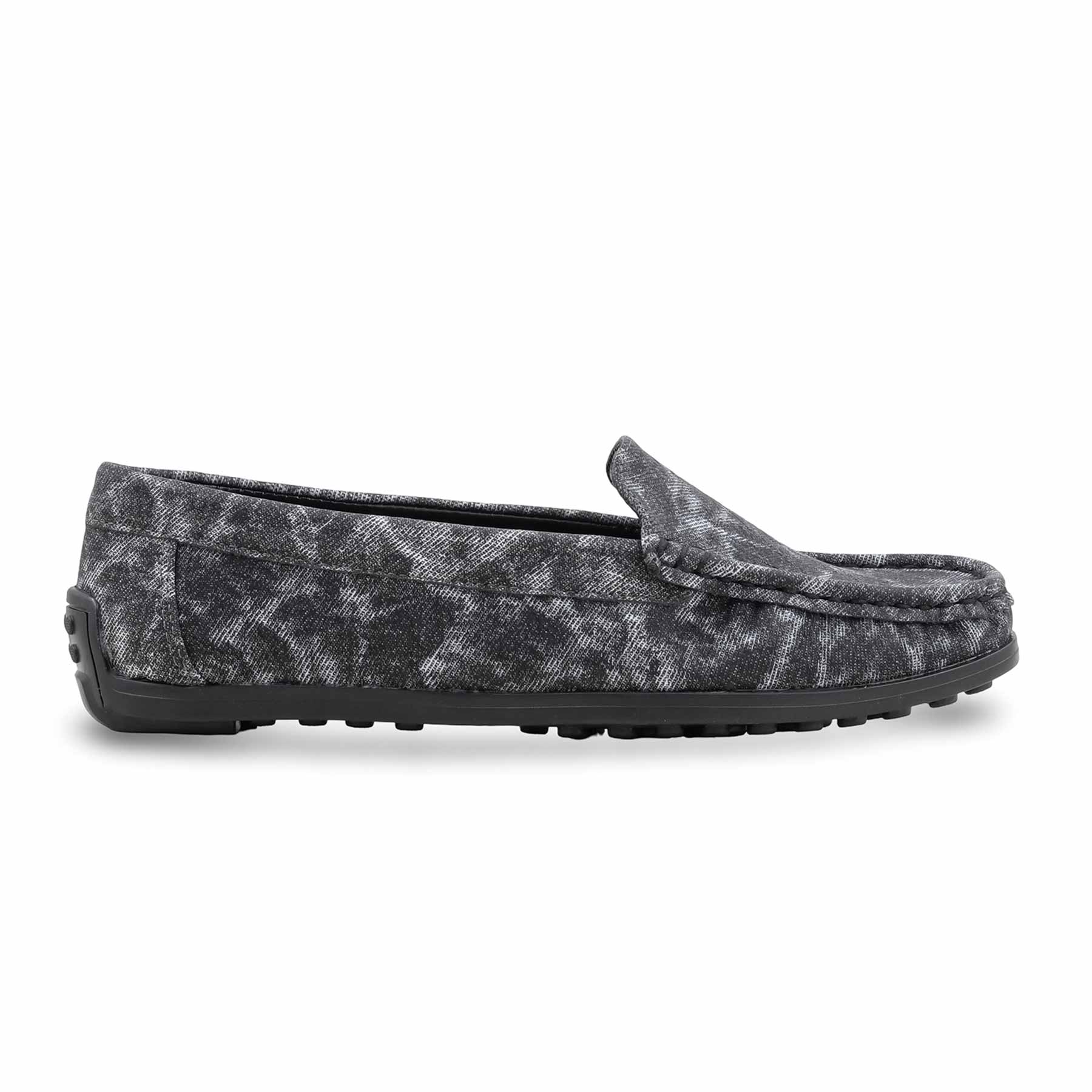 Black Moccasin For Ladies WN4549 - Image 3