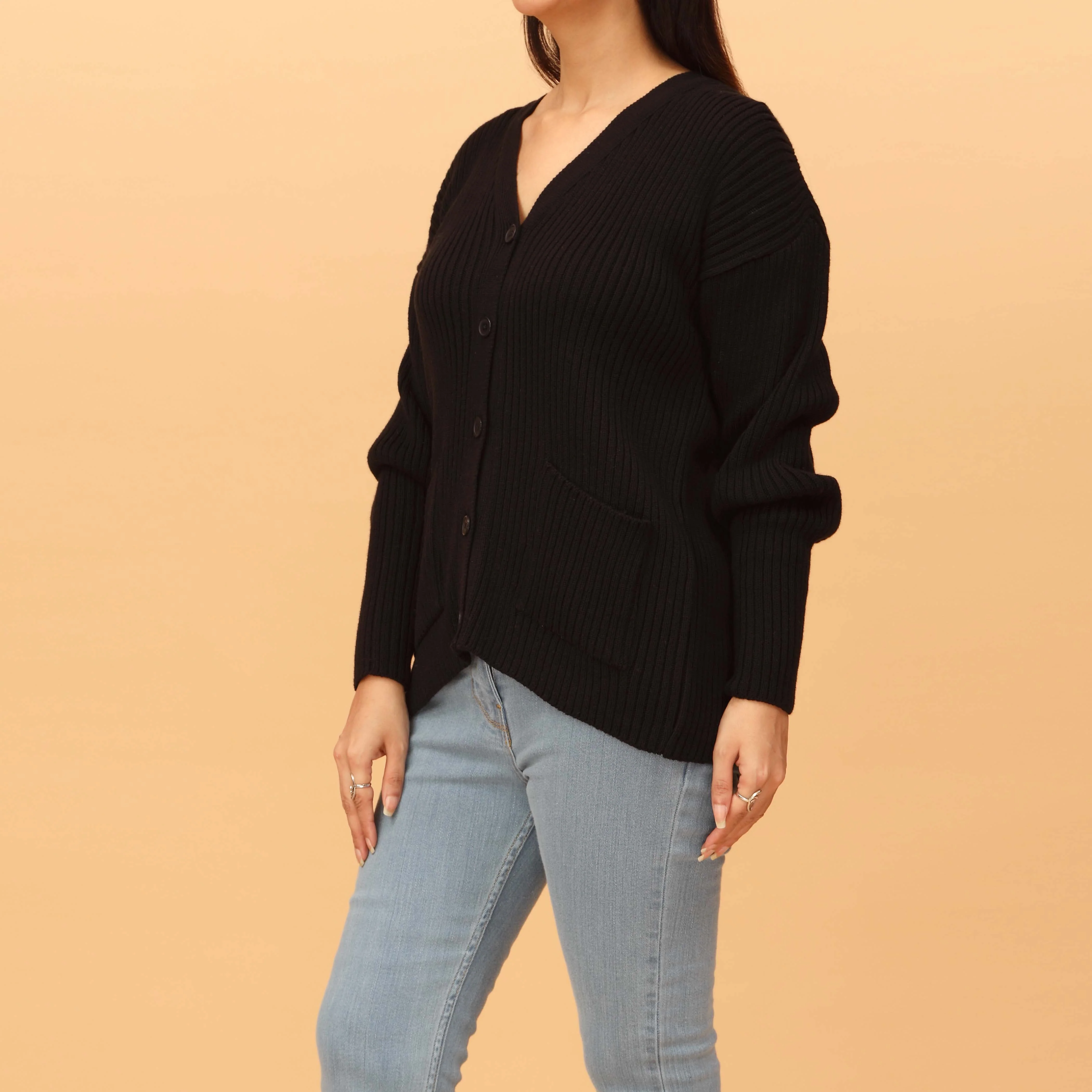 Black Plain Knitted Sweater with Pockets PW4818 - Image 2