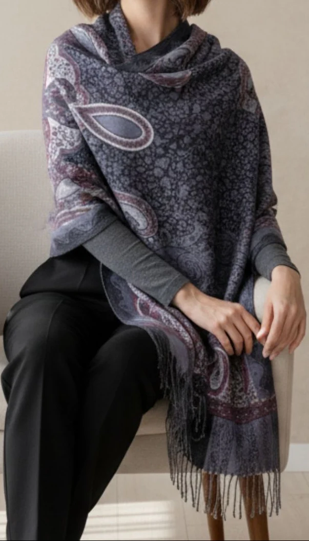 Black Winter Stole PN5166 - Image 2