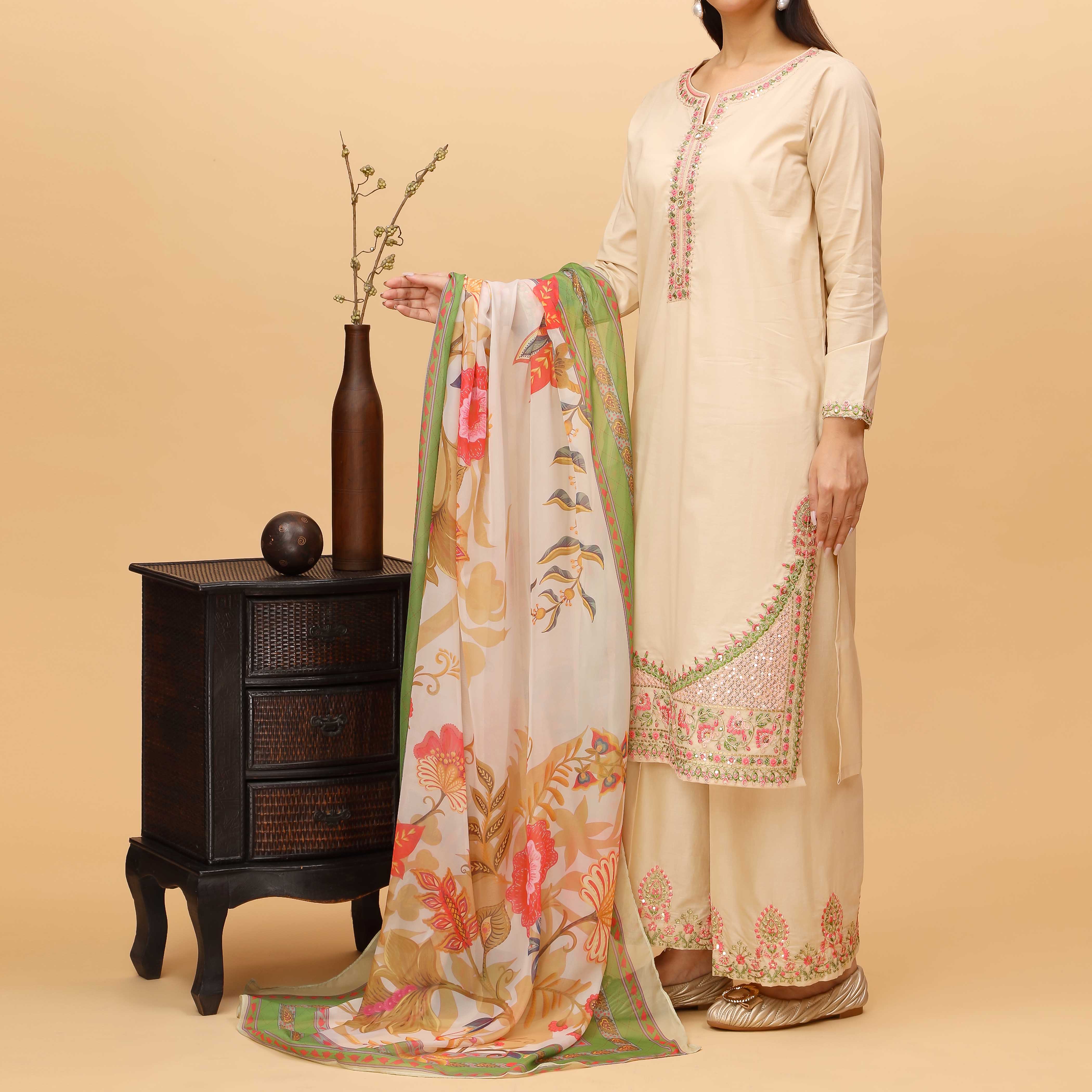 3PC Digital Printed Cambric Suit PS4131 - Image 2