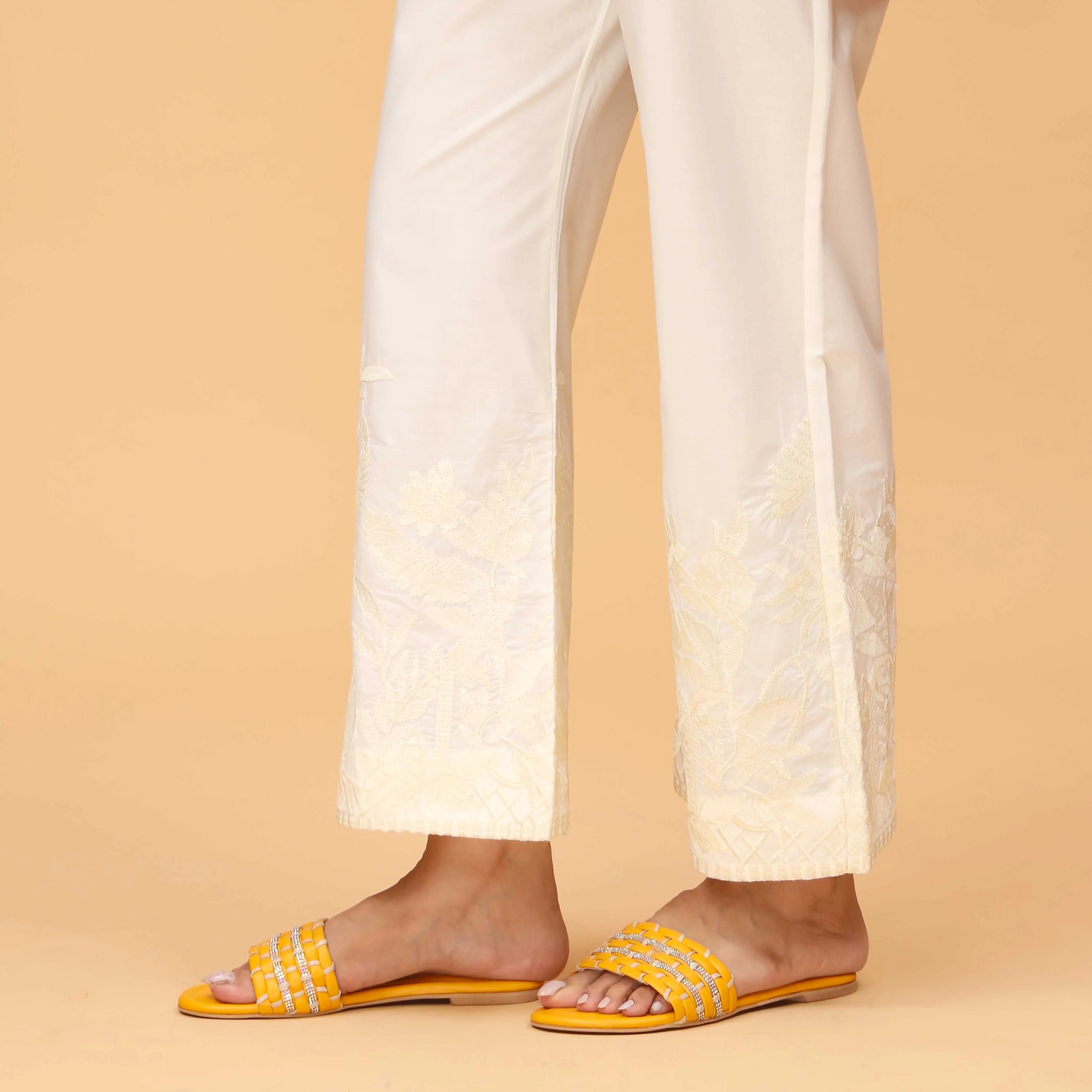 Cream Straight Fit Embellished Cambric Trouser PS4565 - Image 3