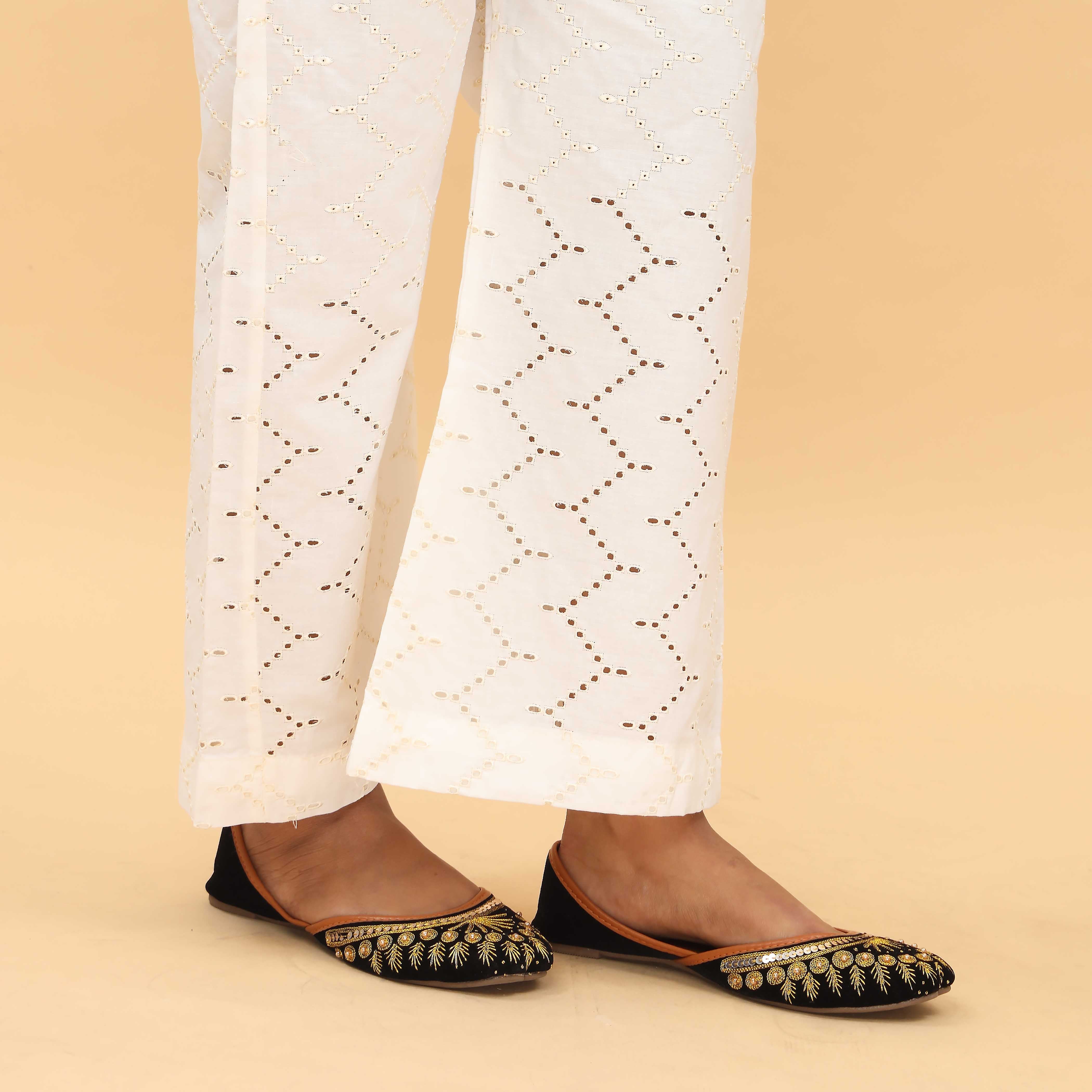 Cream Straight Fit Embellished Trouser PL4064 - Image 3