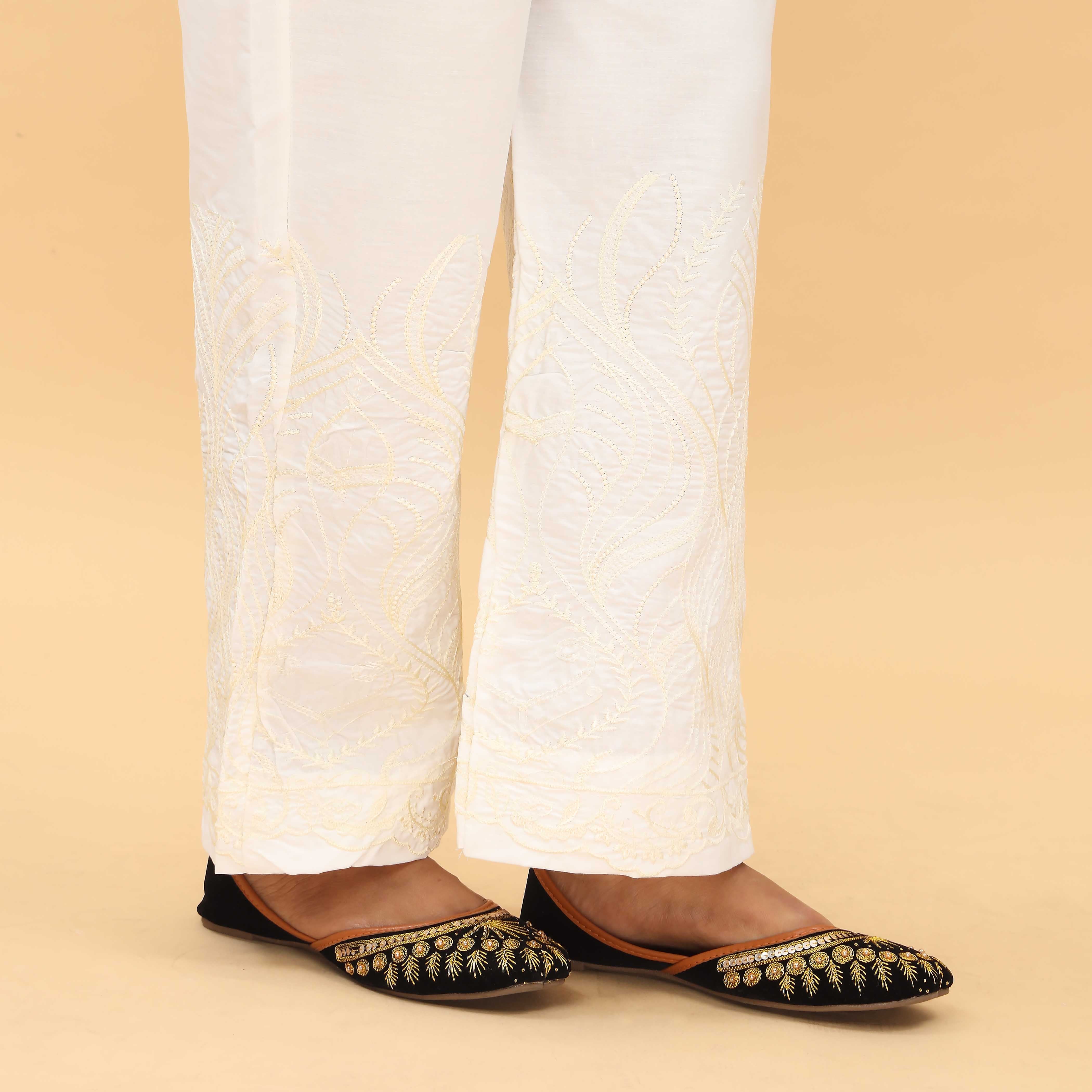 Cream Straight Fit Embellished Trouser PL4067 - Image 3