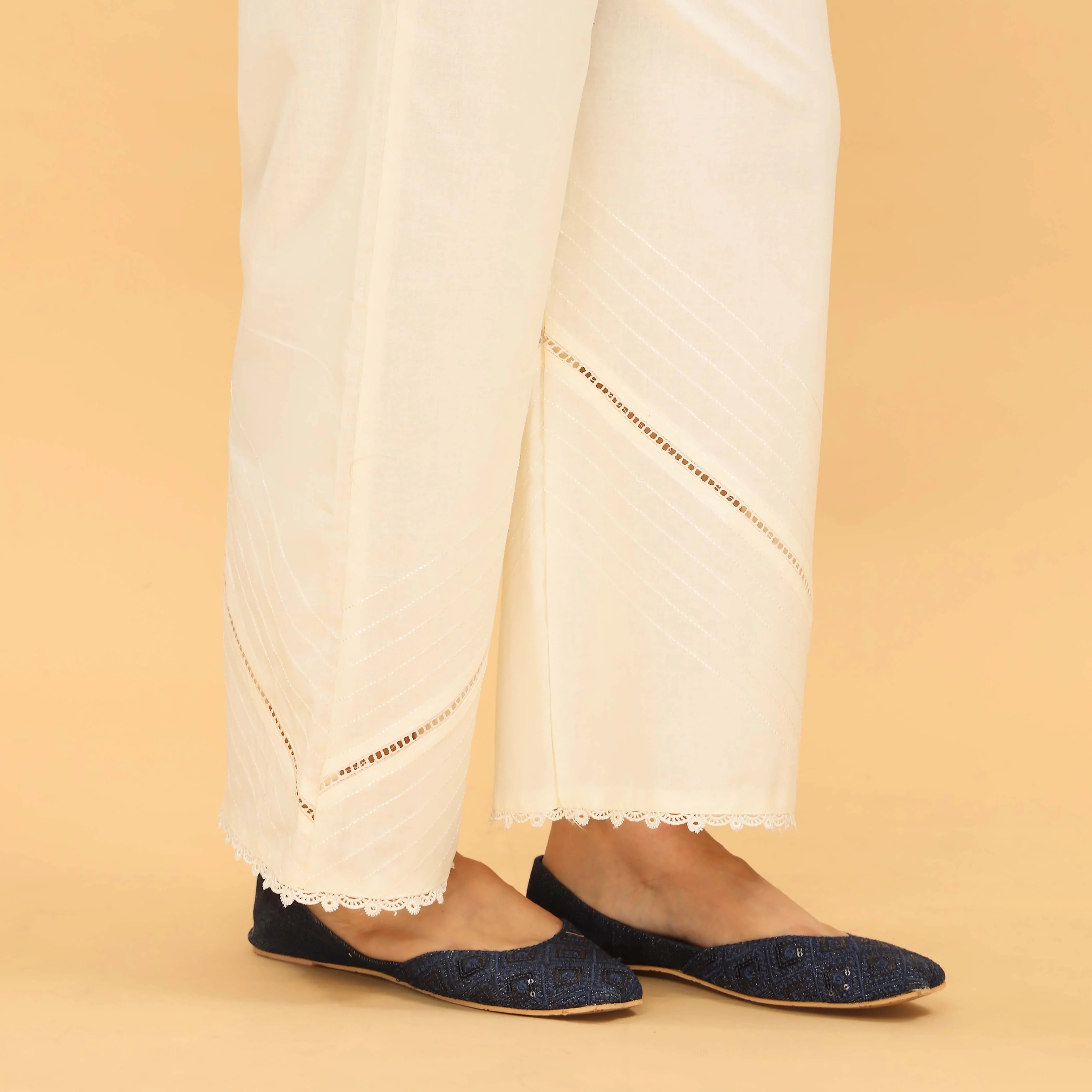 Cream Straight Fit Embellished Trouser PL5038 - Image 3