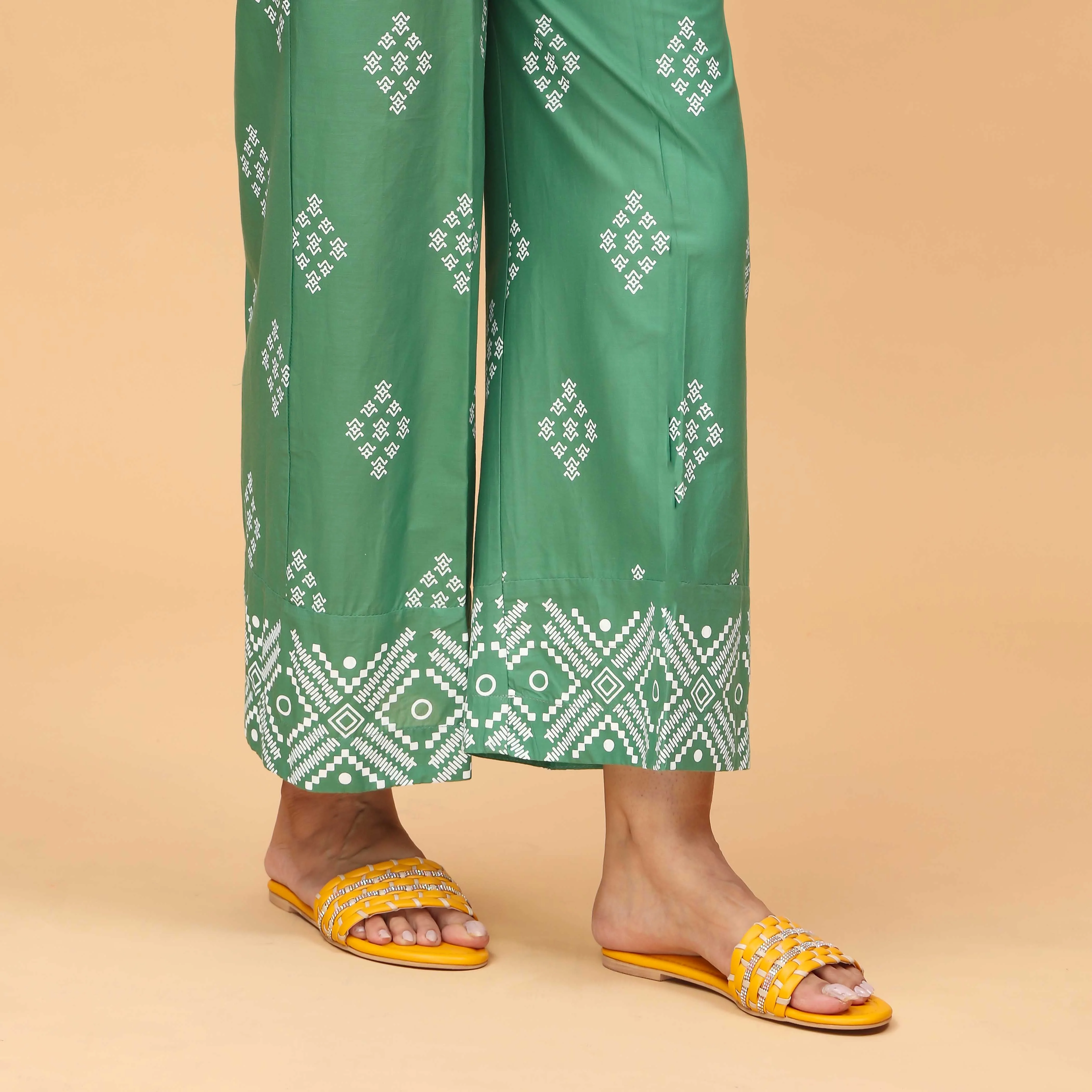 Green Straight Fit Embellished Cambric Trouser PS4510 - Image 3
