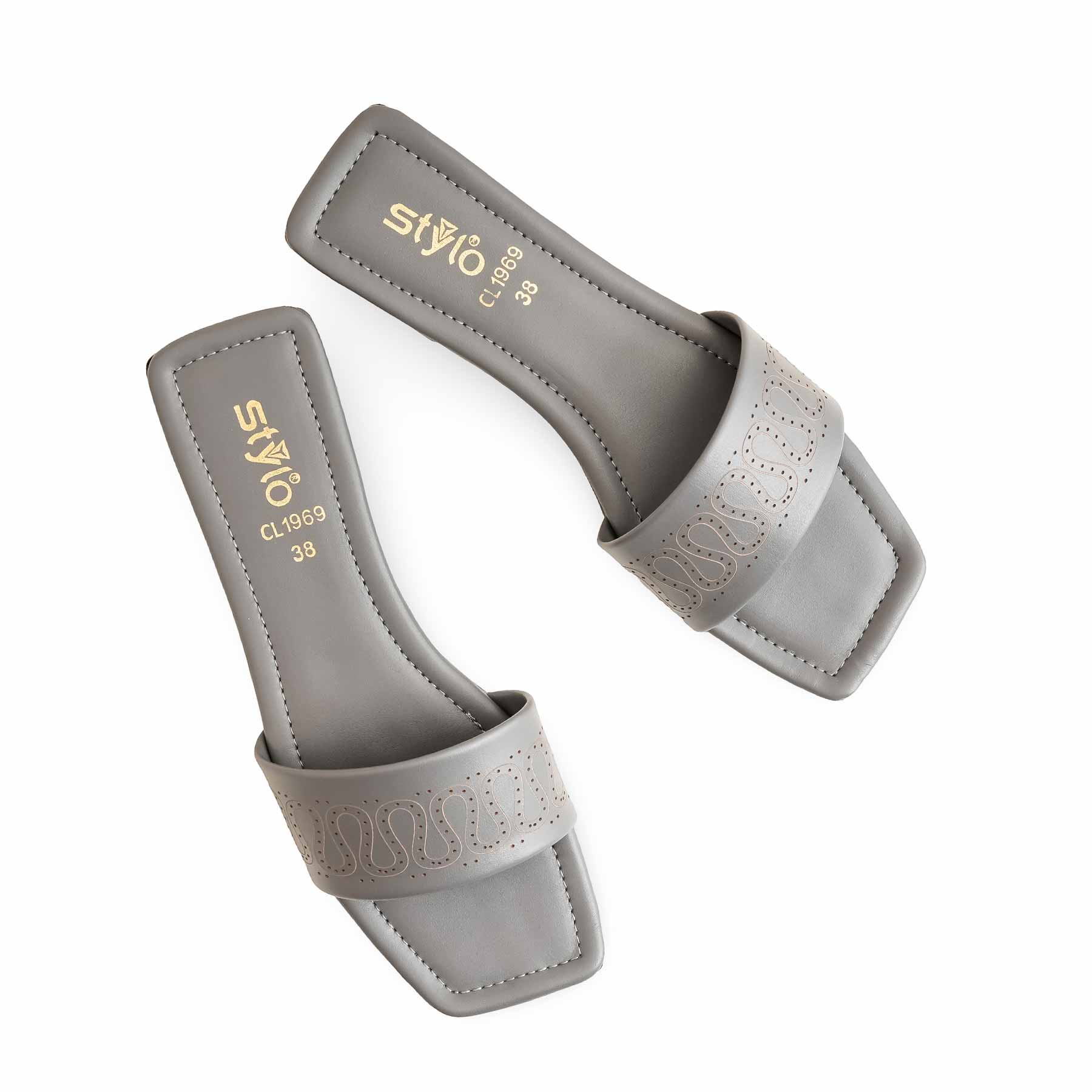 Grey Casual Slipper For Ladies CL1969 - Image 5