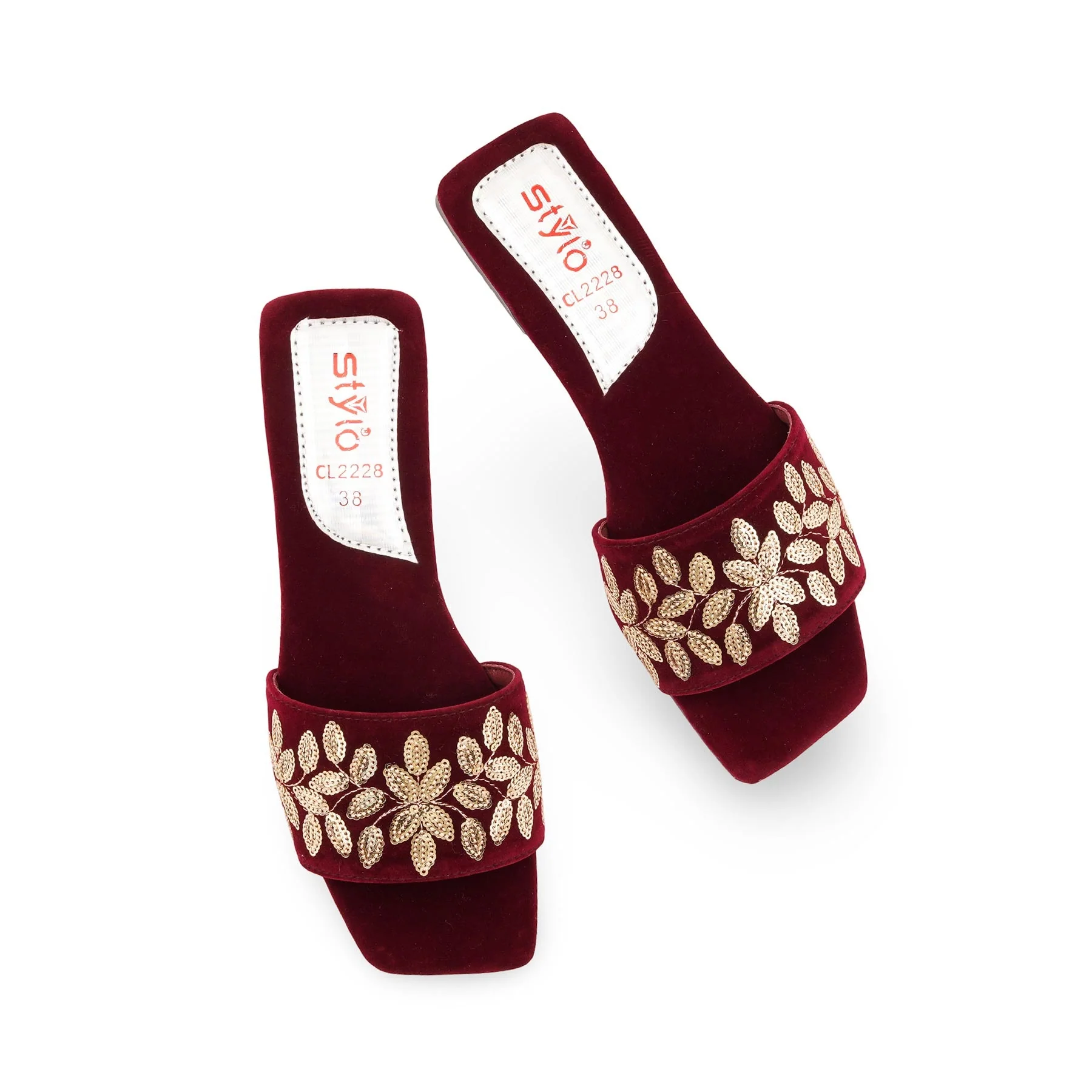 Maroon Casual Slipper For Ladies CL2228 - Image 5