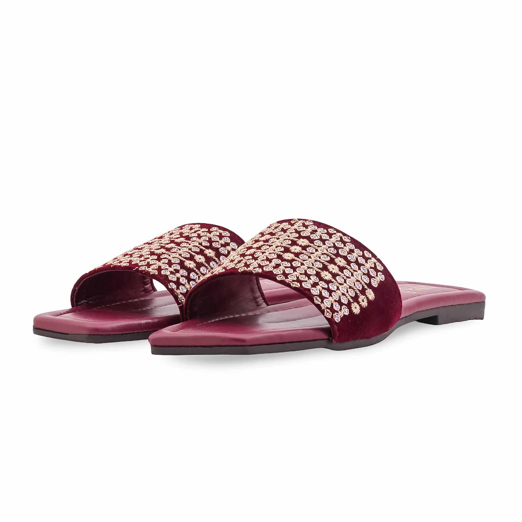Maroon Casual Slipper For Ladies CL2235 - Image 3