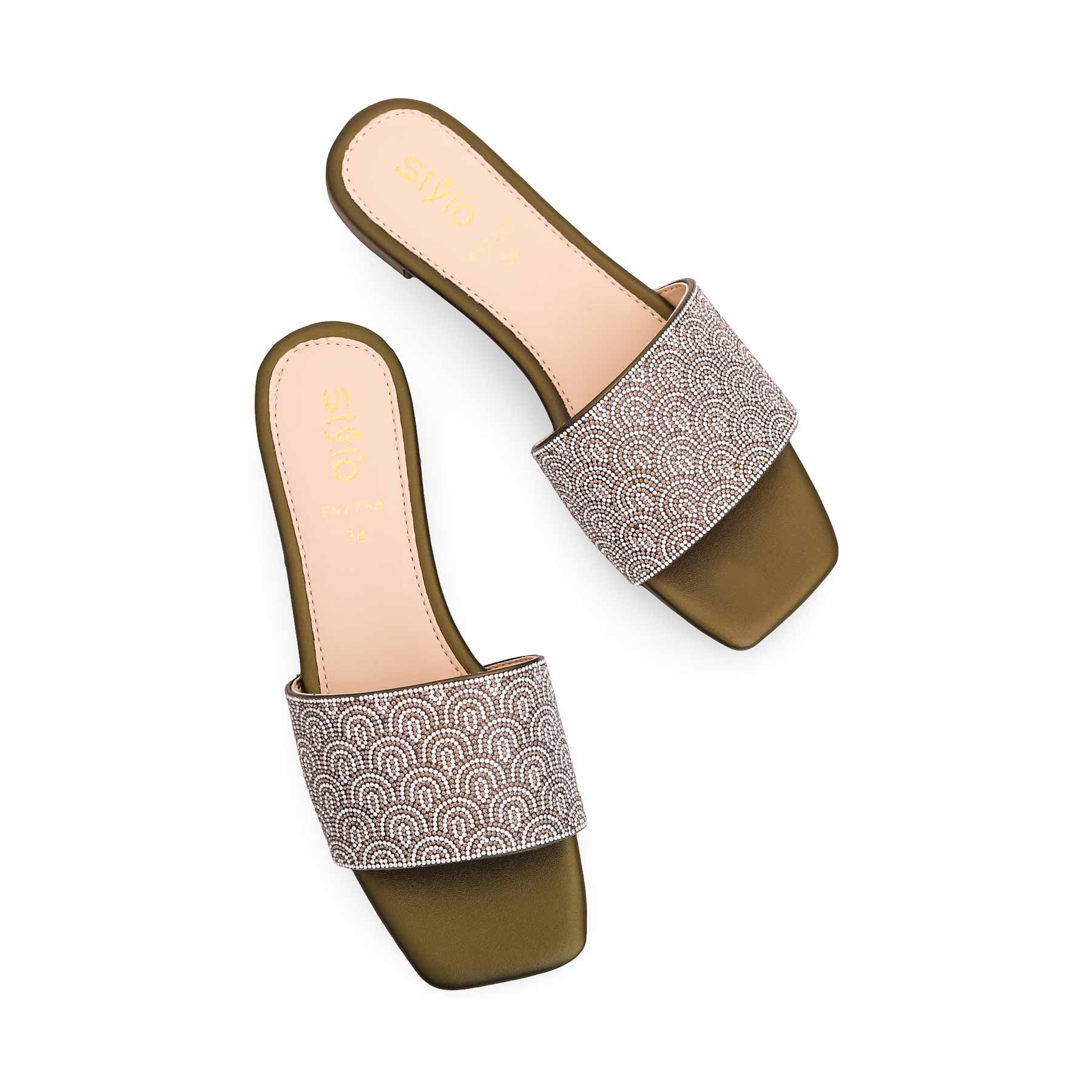 Olive Fancy Slipper FN7784 - Image 4