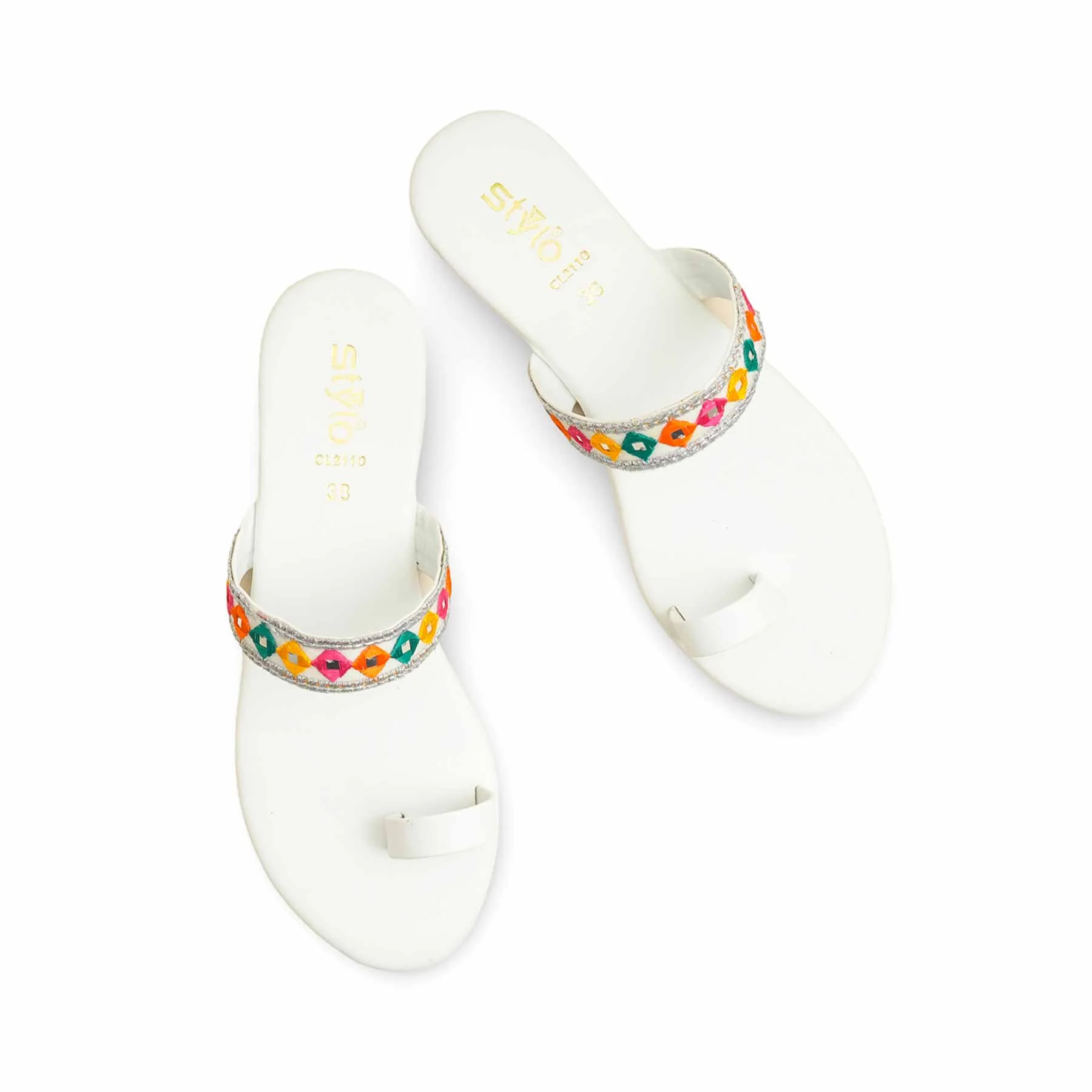 White Casual Chappal CL2110 - Image 5