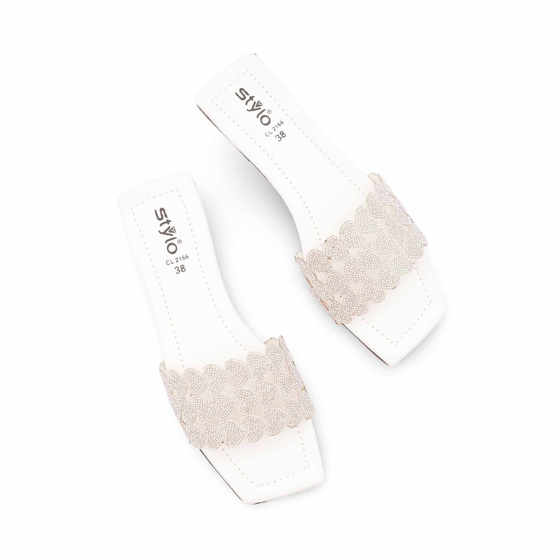 White Casual Slipper For Ladies CL2166 - Image 5
