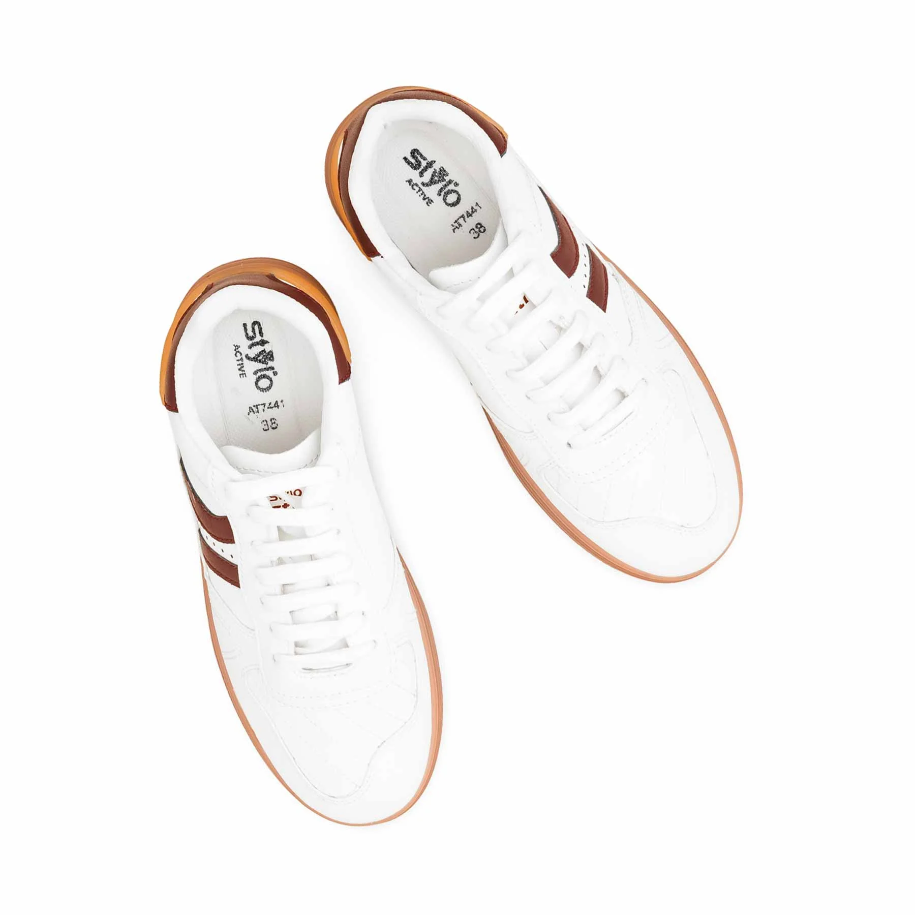 White Casual Sneaker For Women AT7441 - Image 5