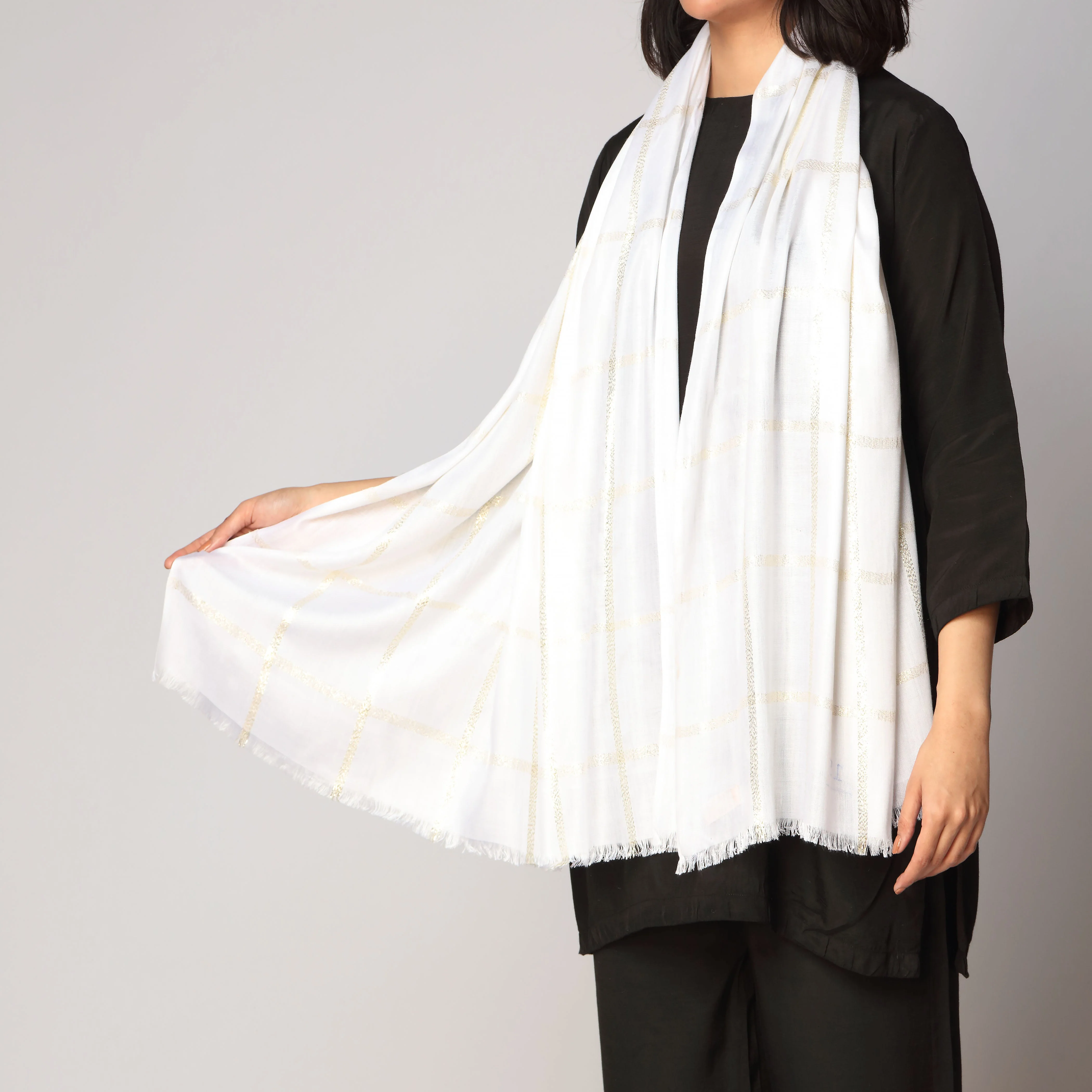 White Zari Checkered Stole PS3755 - Image 2
