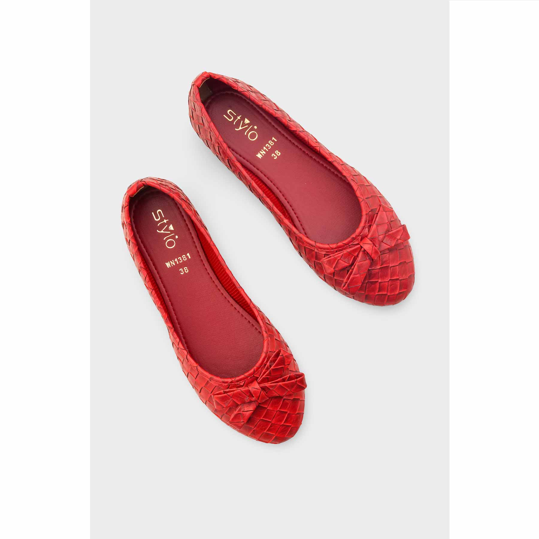 Women Formal Pumps - WN138113 - Image 5