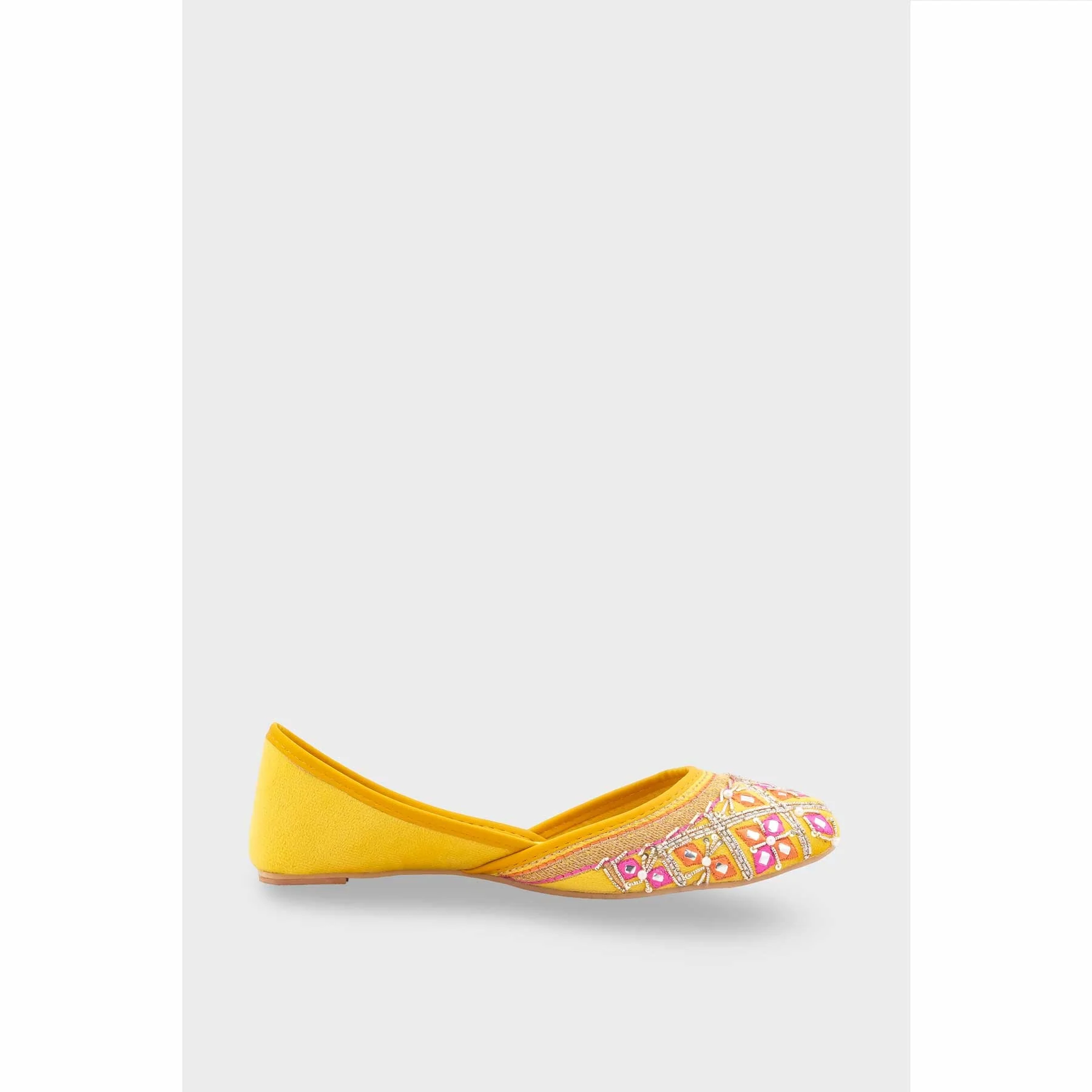 Yellow Ethnic Khussa For Women EC8690 - Image 2
